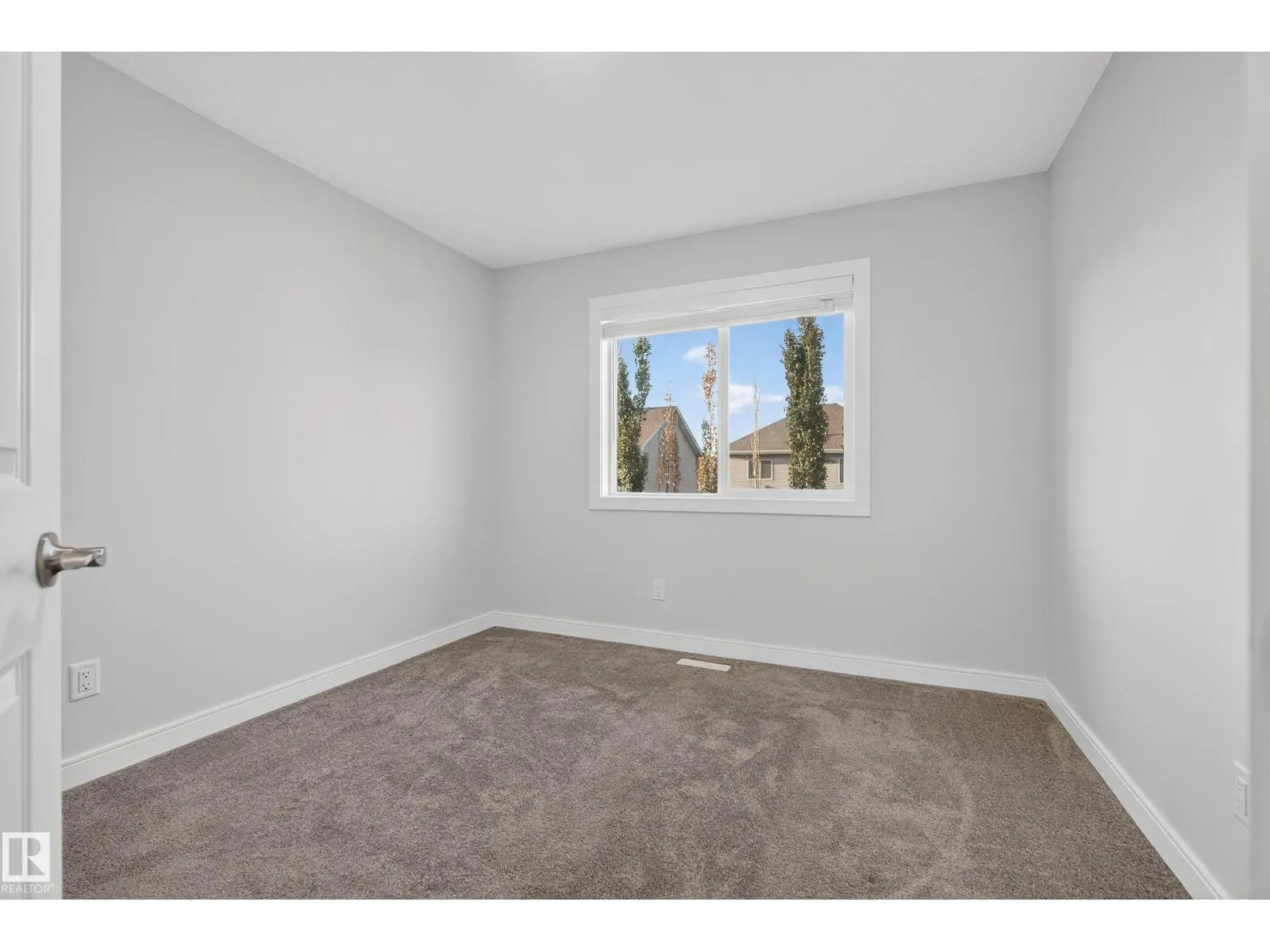 84 MEADOWLAND CR