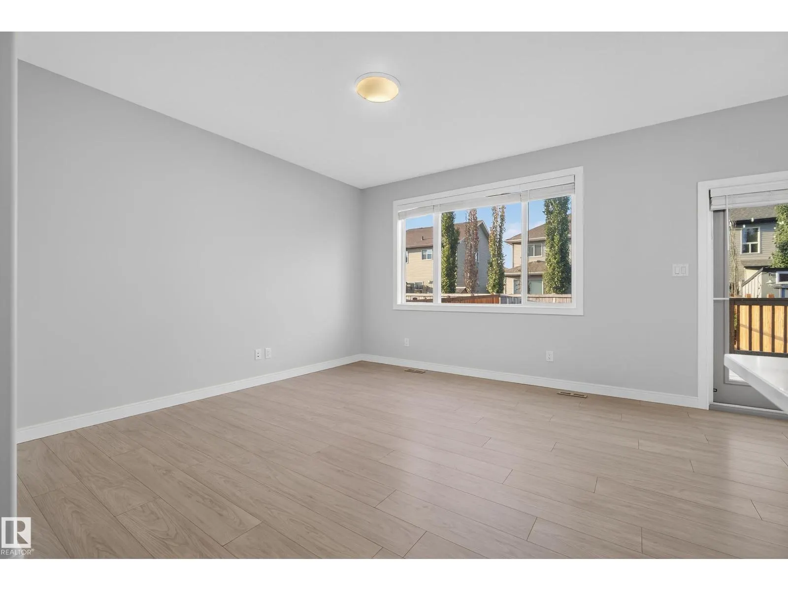 84 MEADOWLAND CR