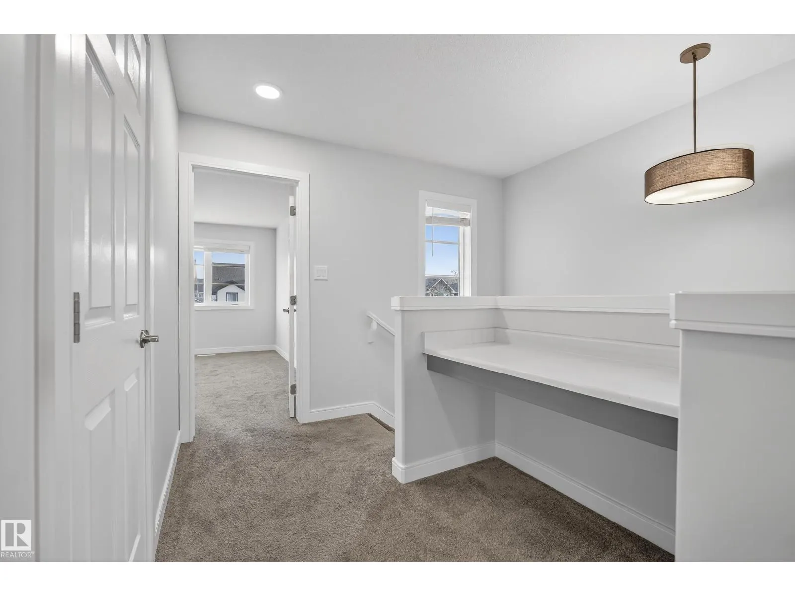 84 MEADOWLAND CR
