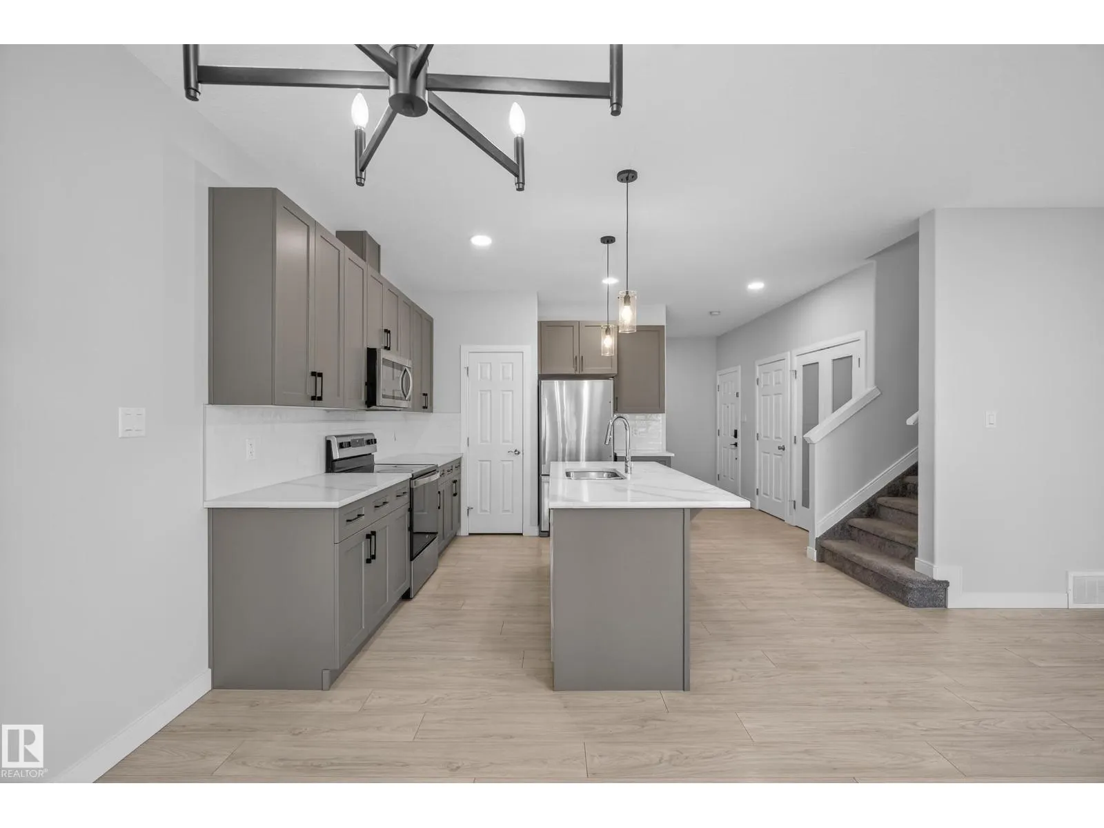 84 MEADOWLAND CR