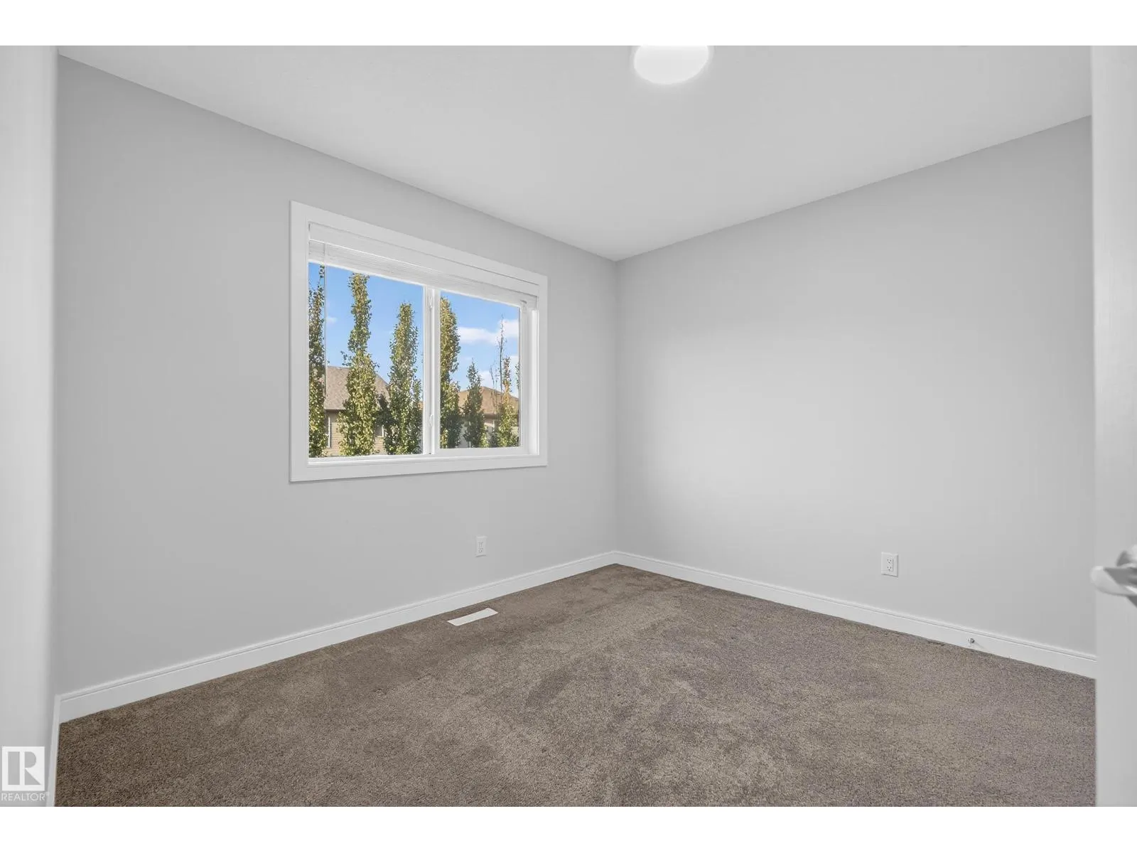 84 MEADOWLAND CR