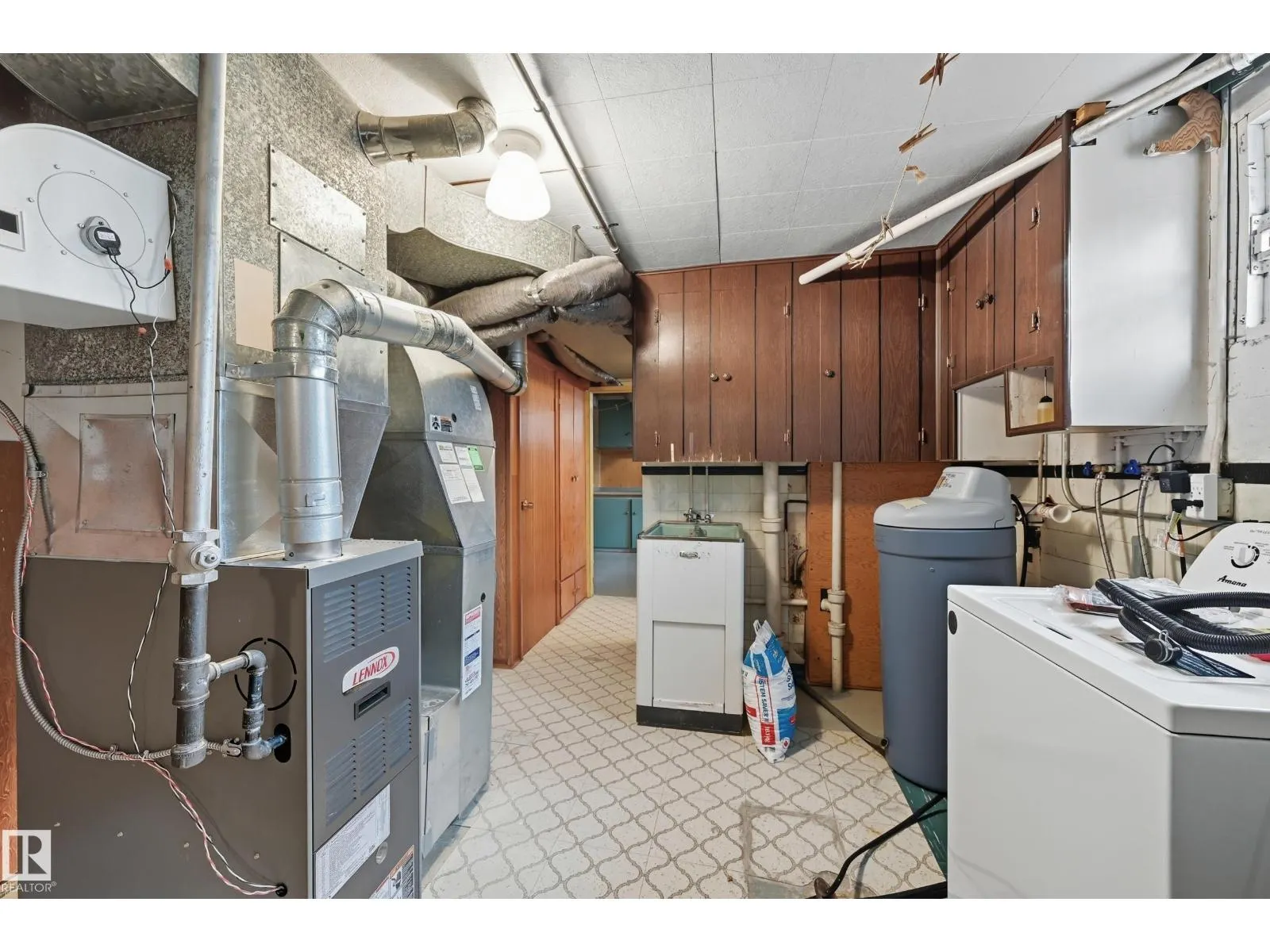 10907 149 ST NW