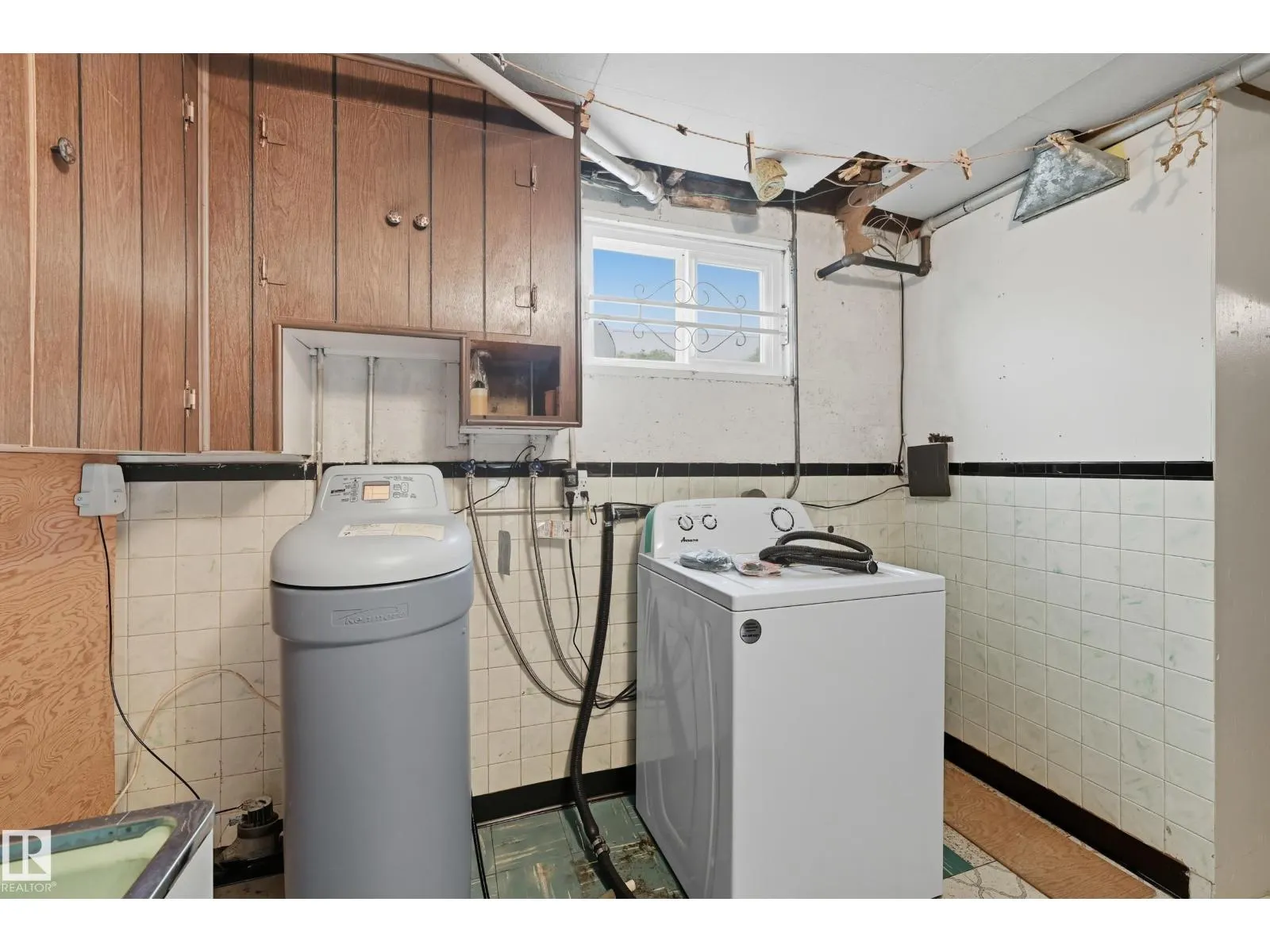 10907 149 ST NW