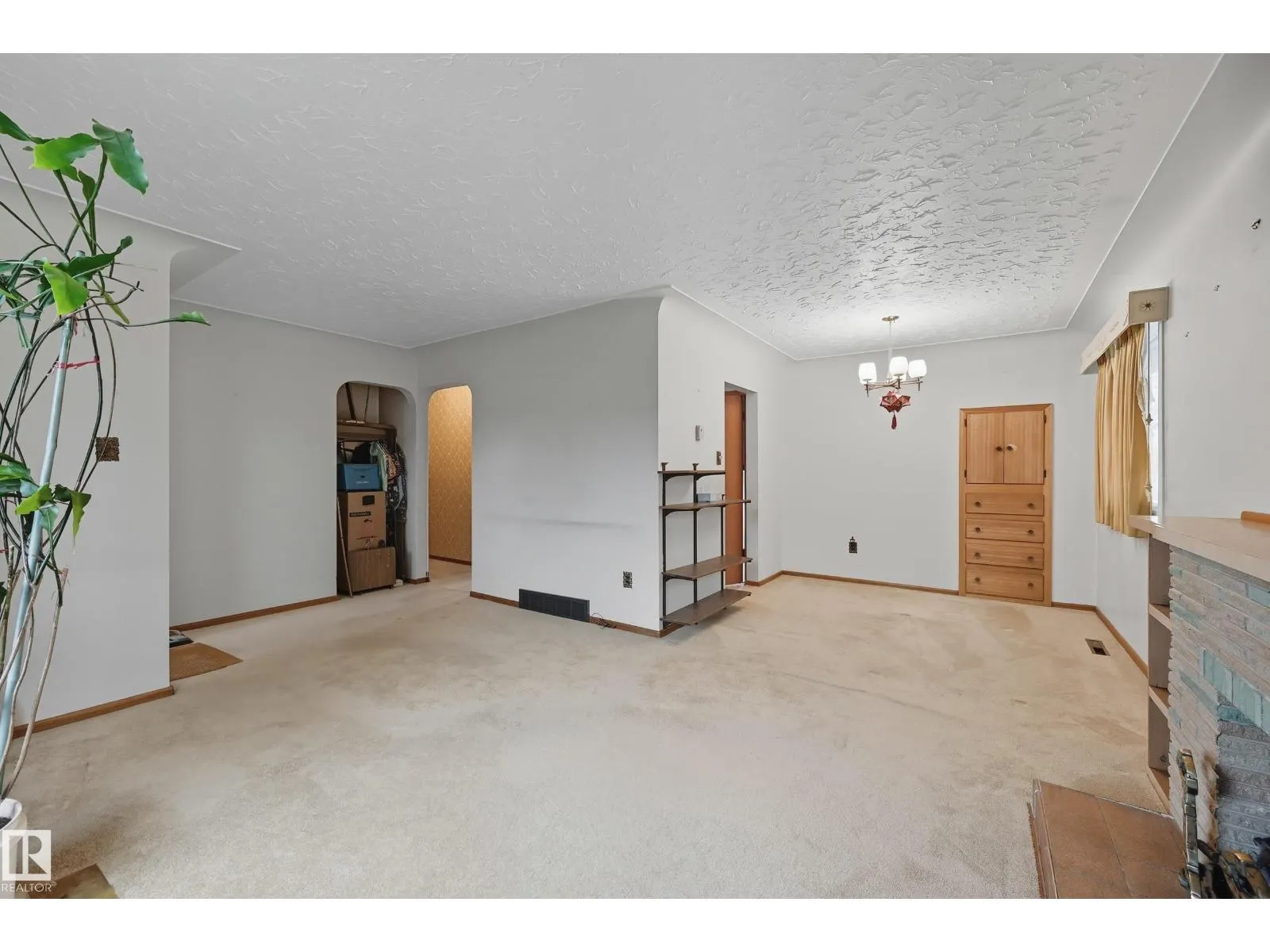 10907 149 ST NW