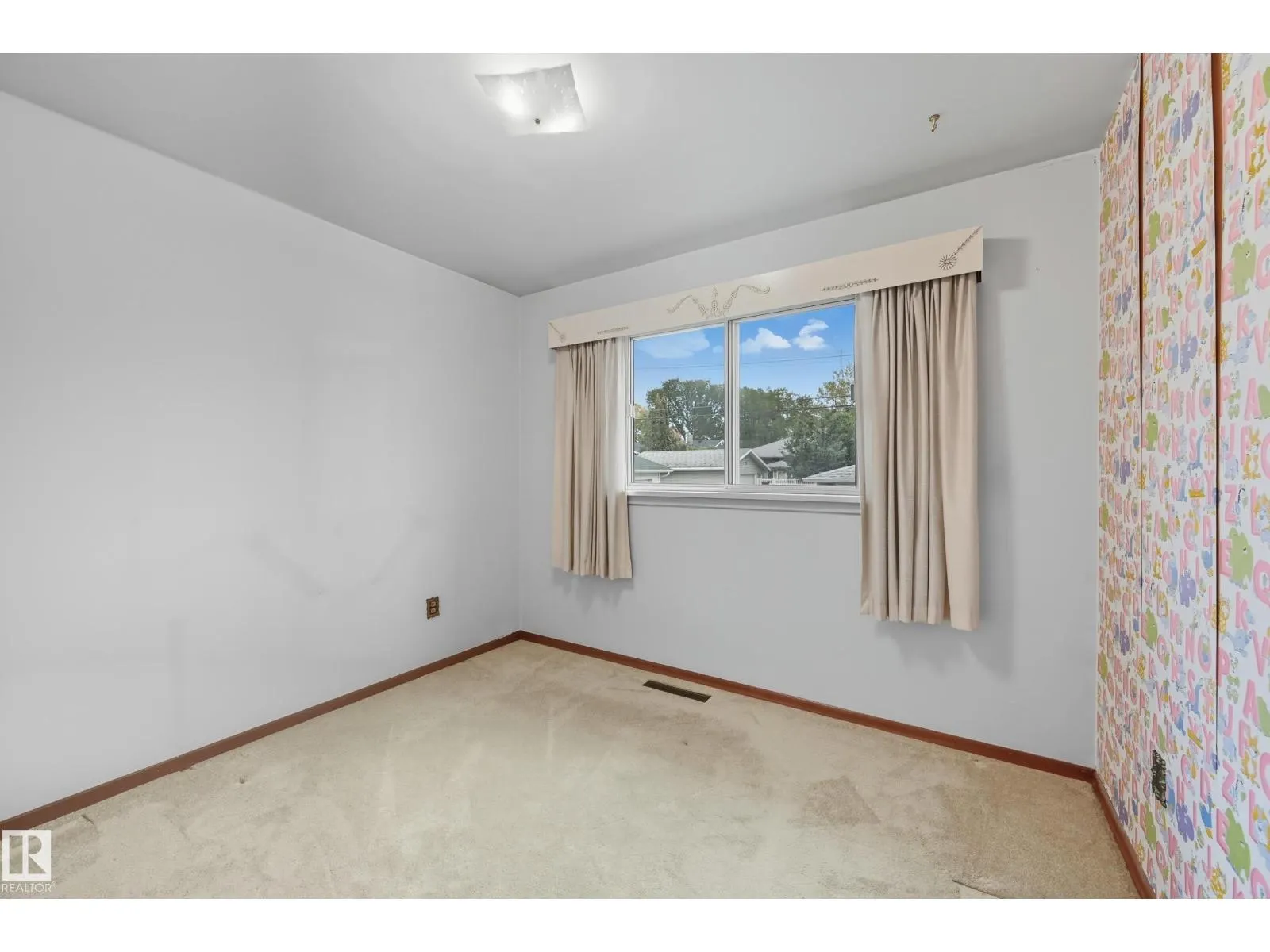 10907 149 ST NW