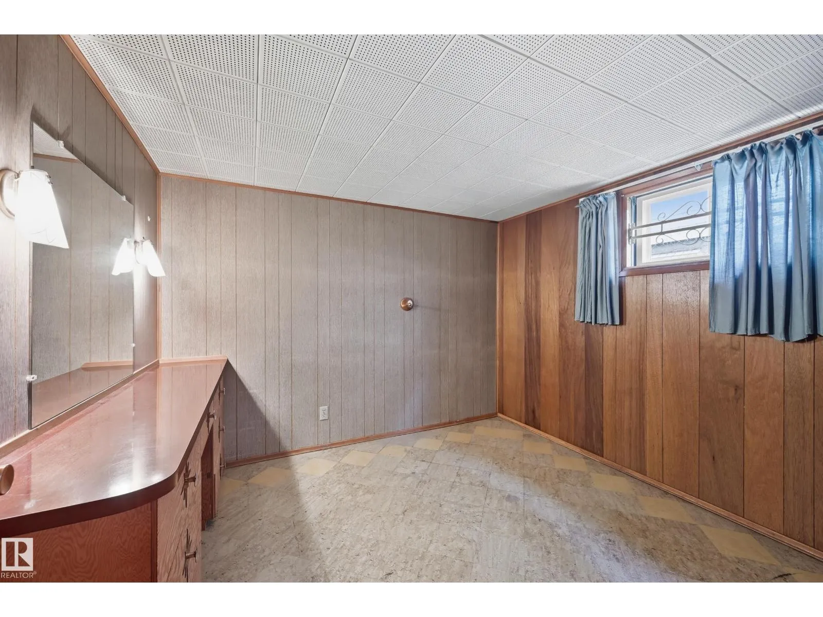 10907 149 ST NW