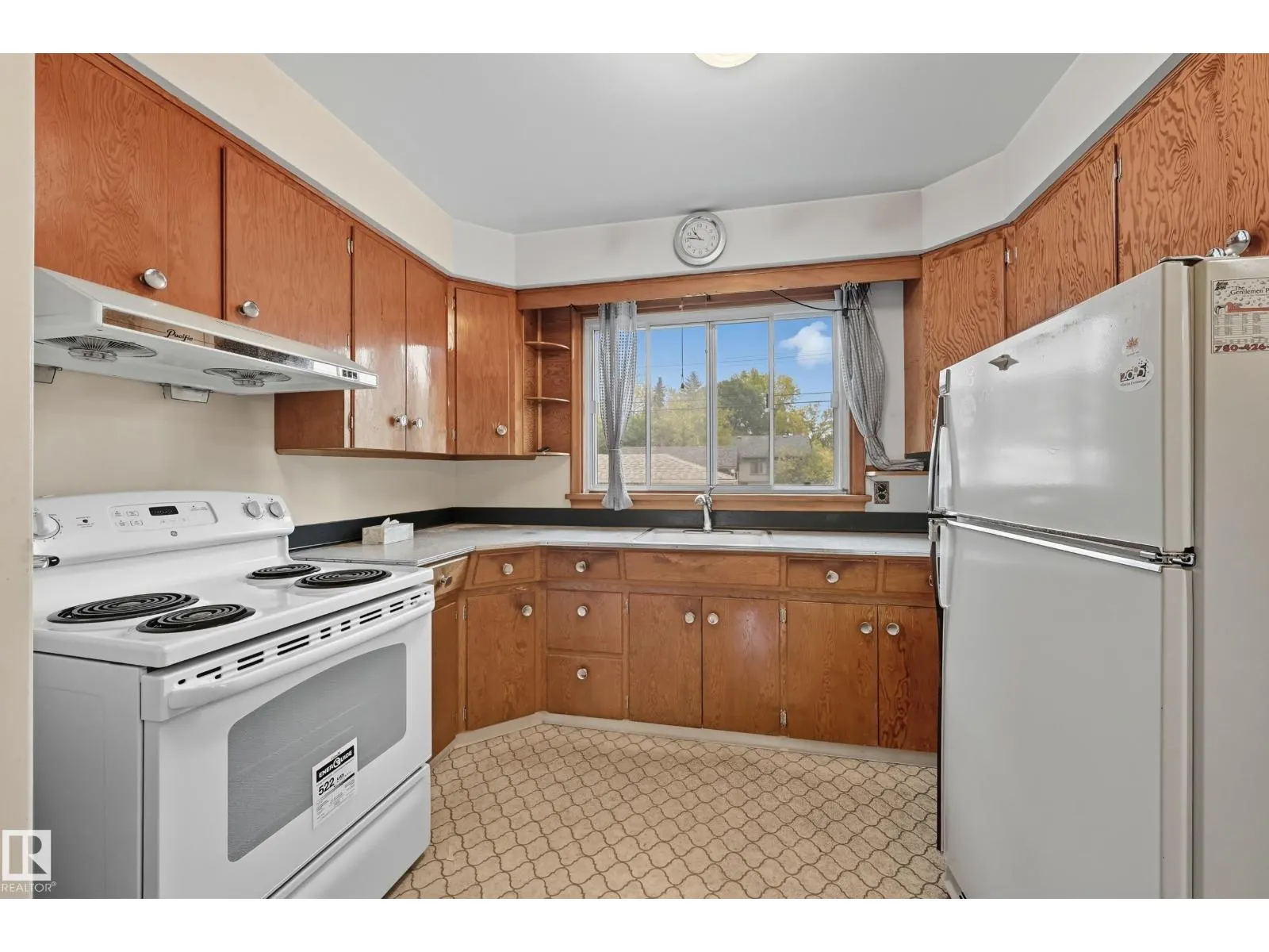10907 149 ST NW