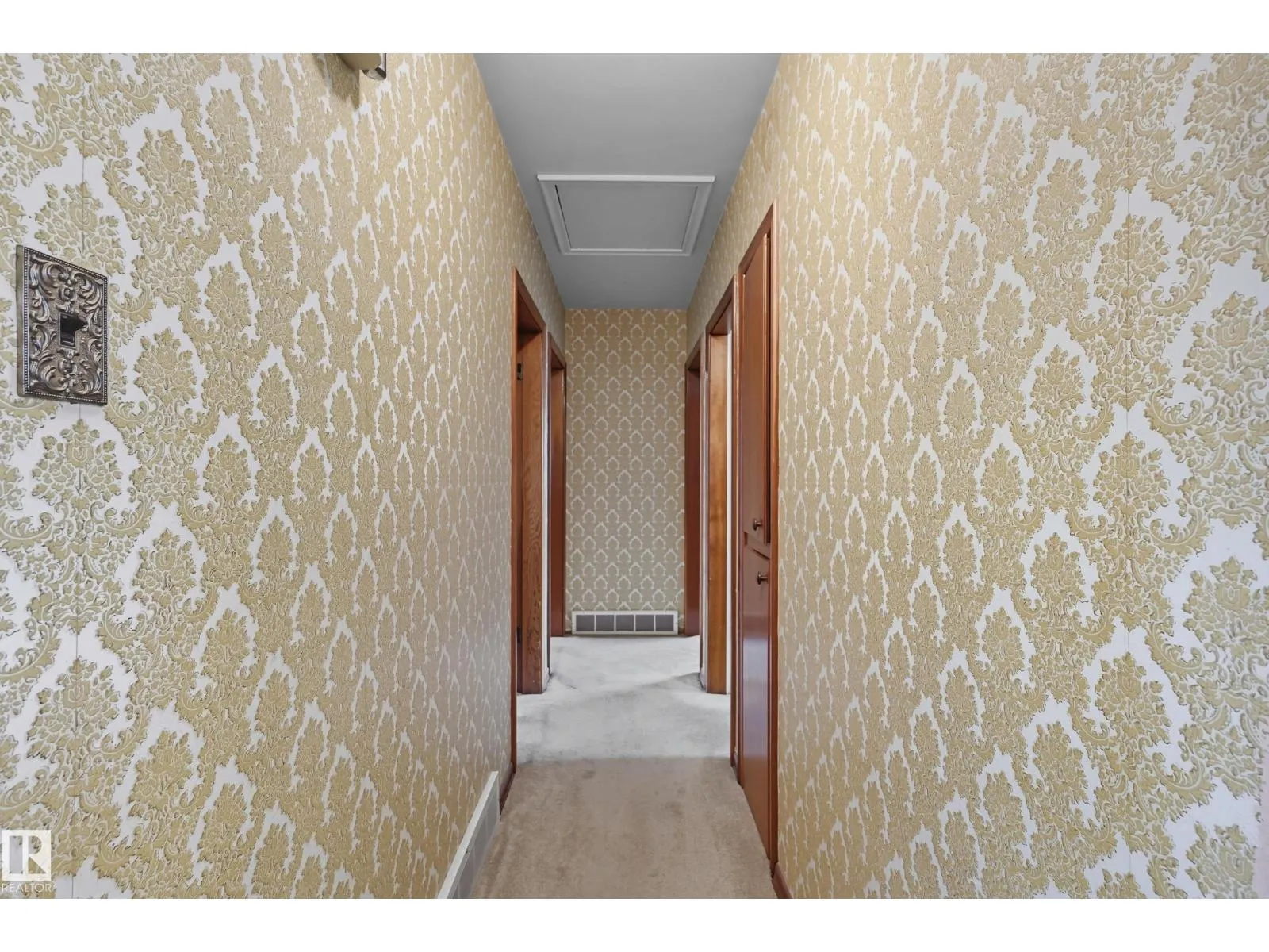 10907 149 ST NW