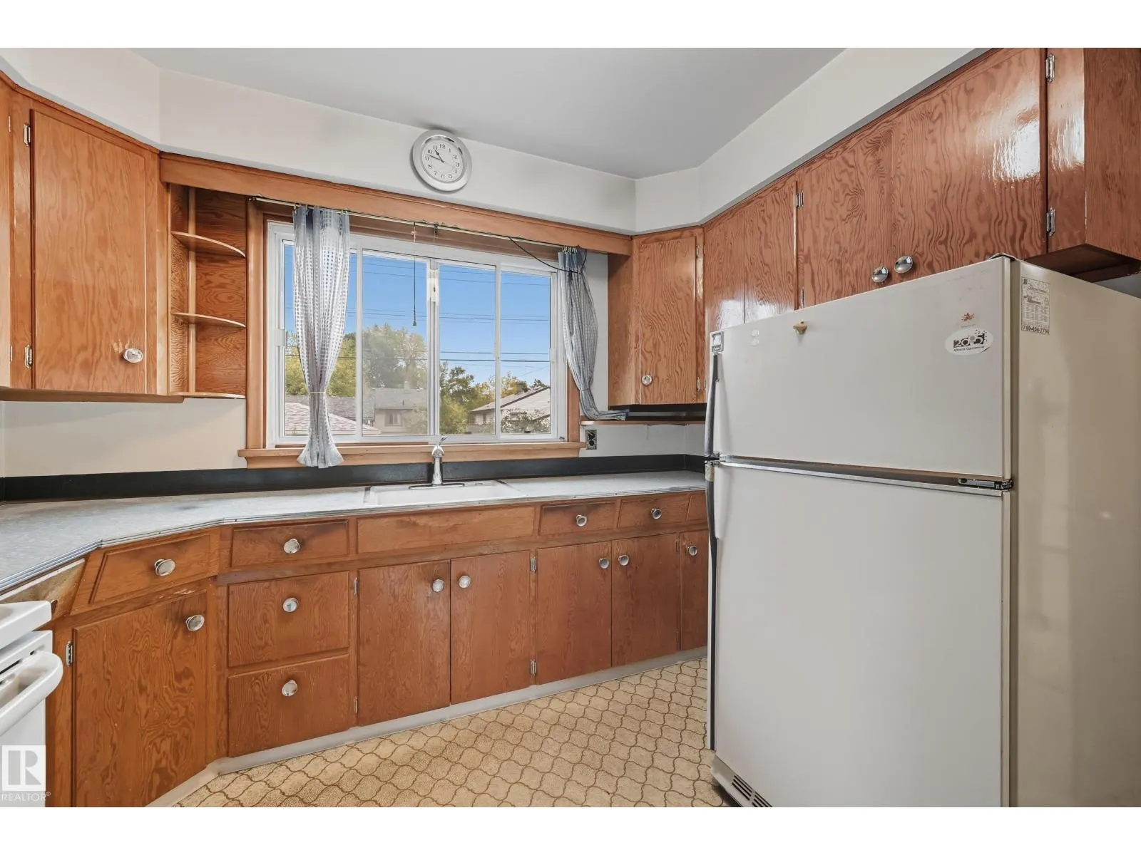 10907 149 ST NW