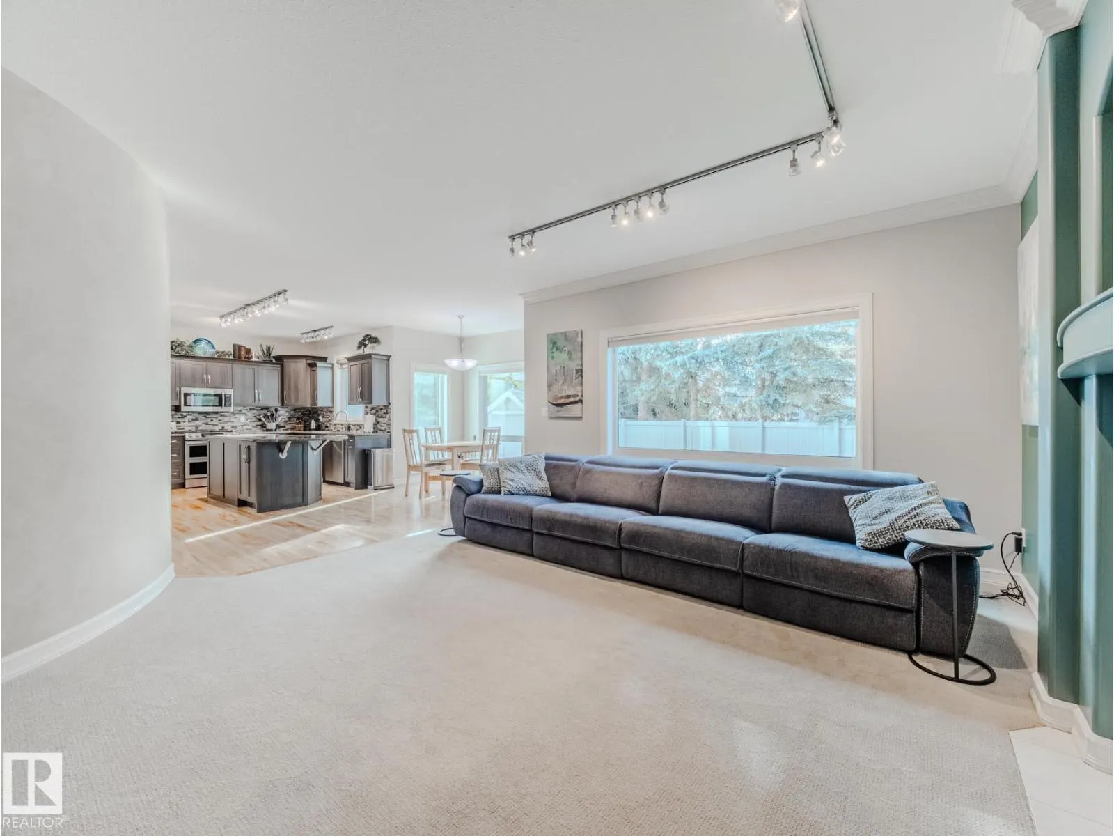 13 HERITAGE LAKE WY