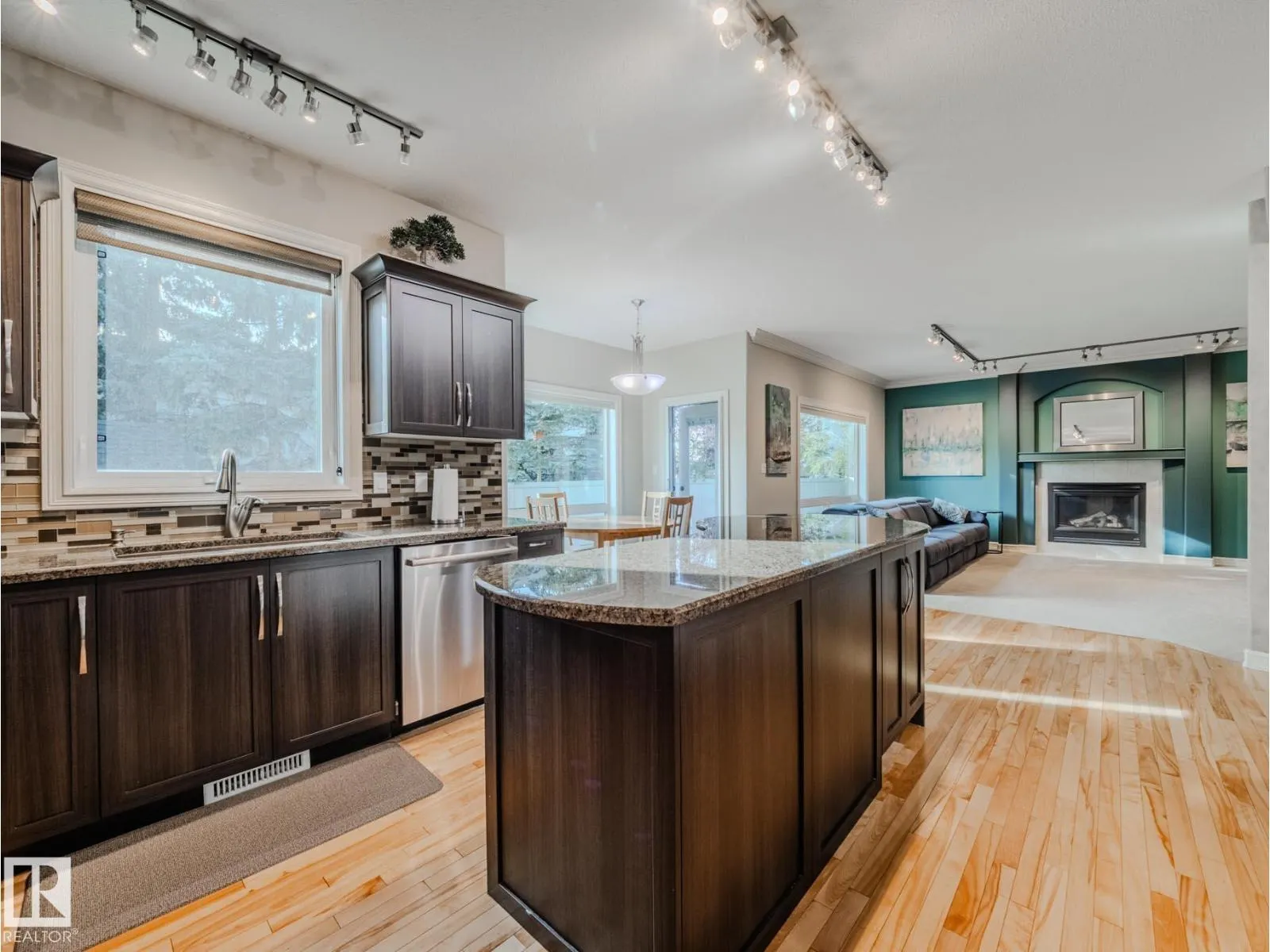 13 HERITAGE LAKE WY