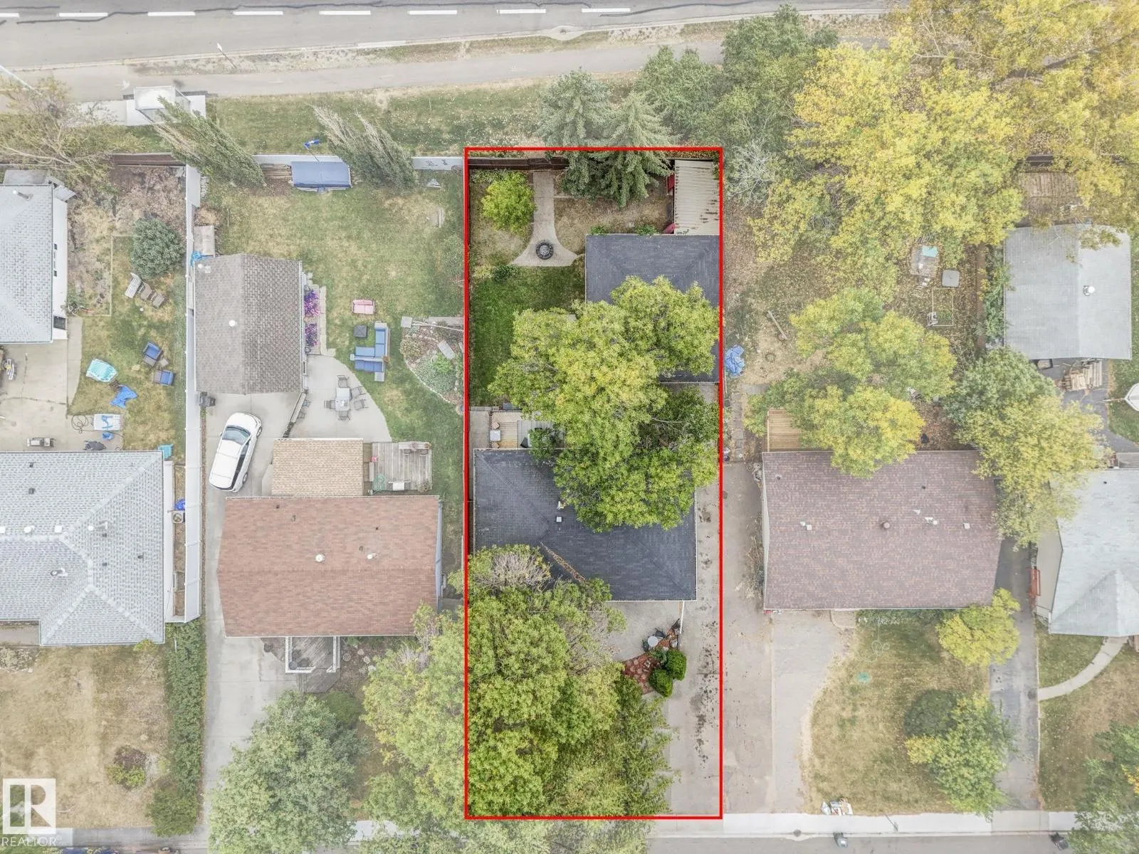 135 MARION DR
