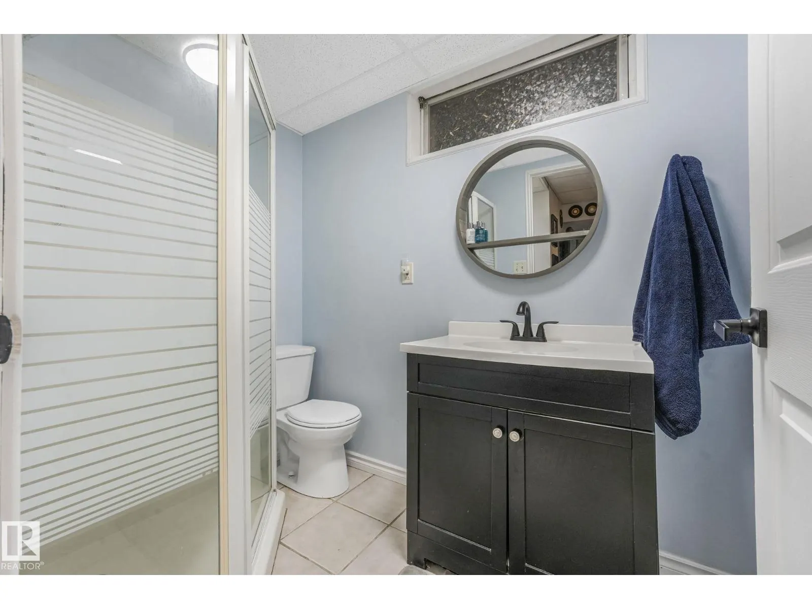 135 MARION DR