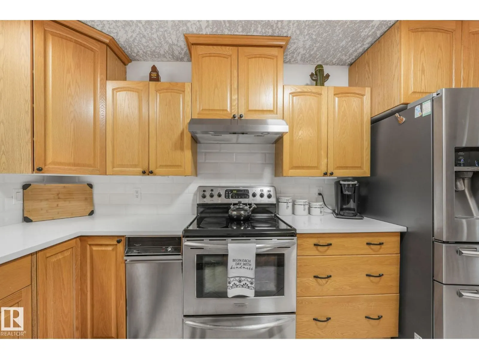 135 MARION DR