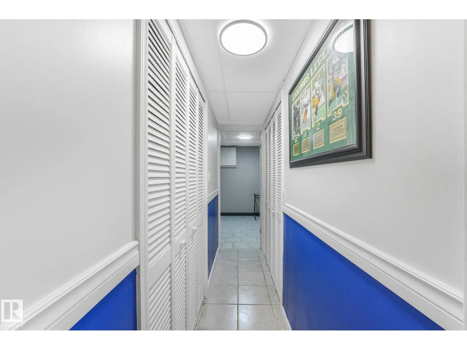 135 MARION DR