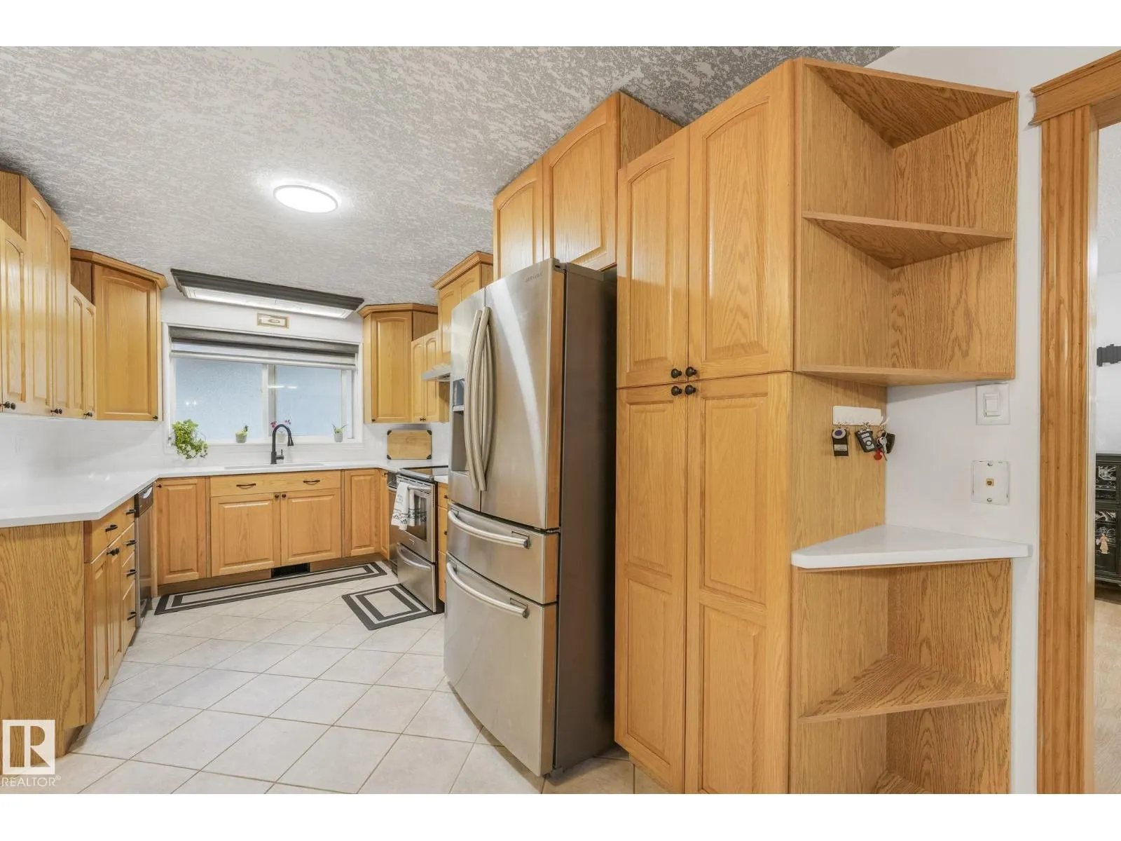 135 MARION DR