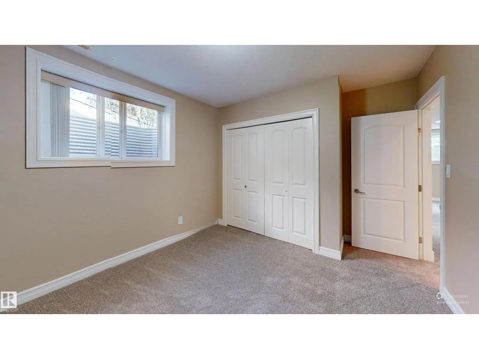 8711 208 ST NW