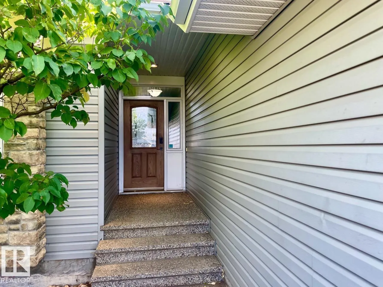 8711 208 ST NW