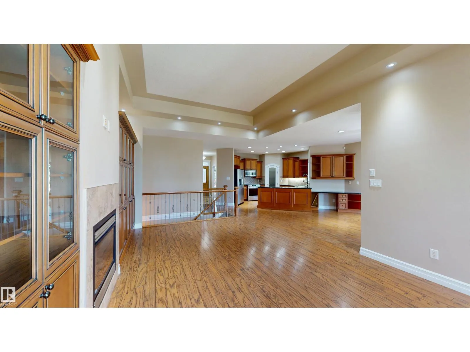 8711 208 ST NW