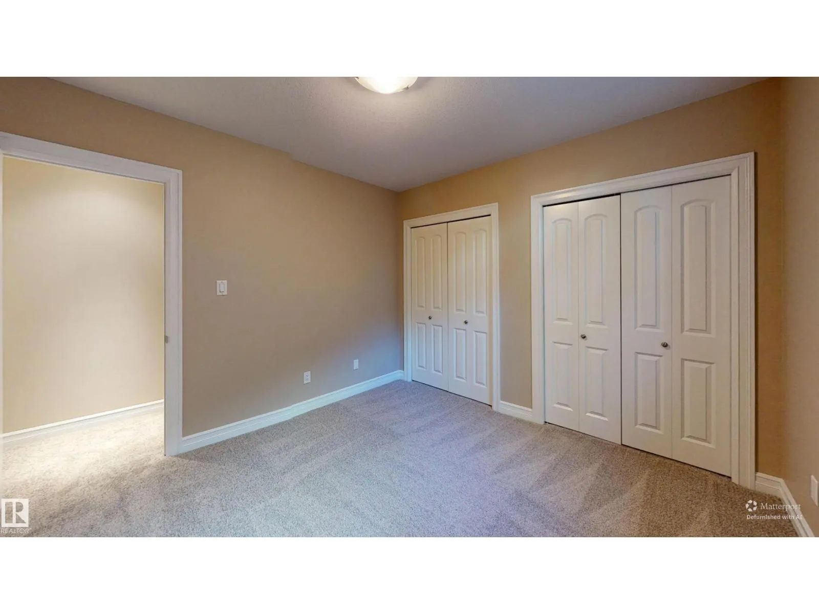 8711 208 ST NW