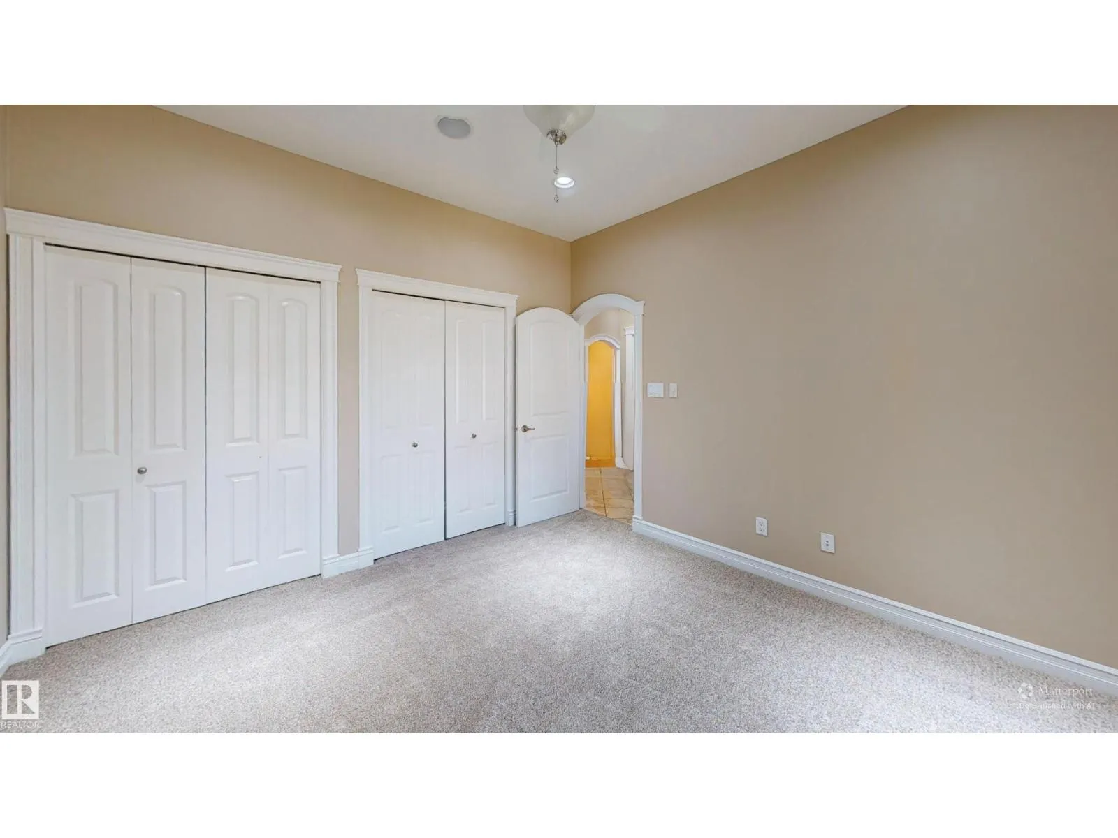 8711 208 ST NW