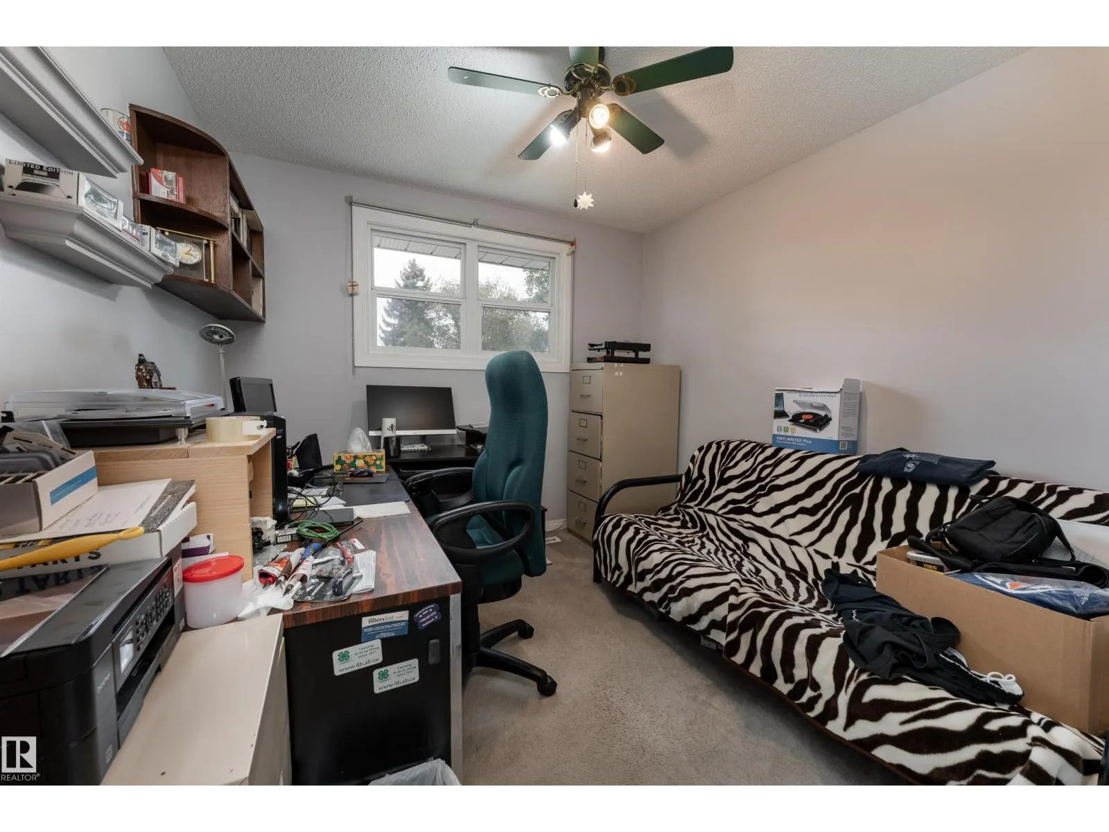 8411 135 AV NW