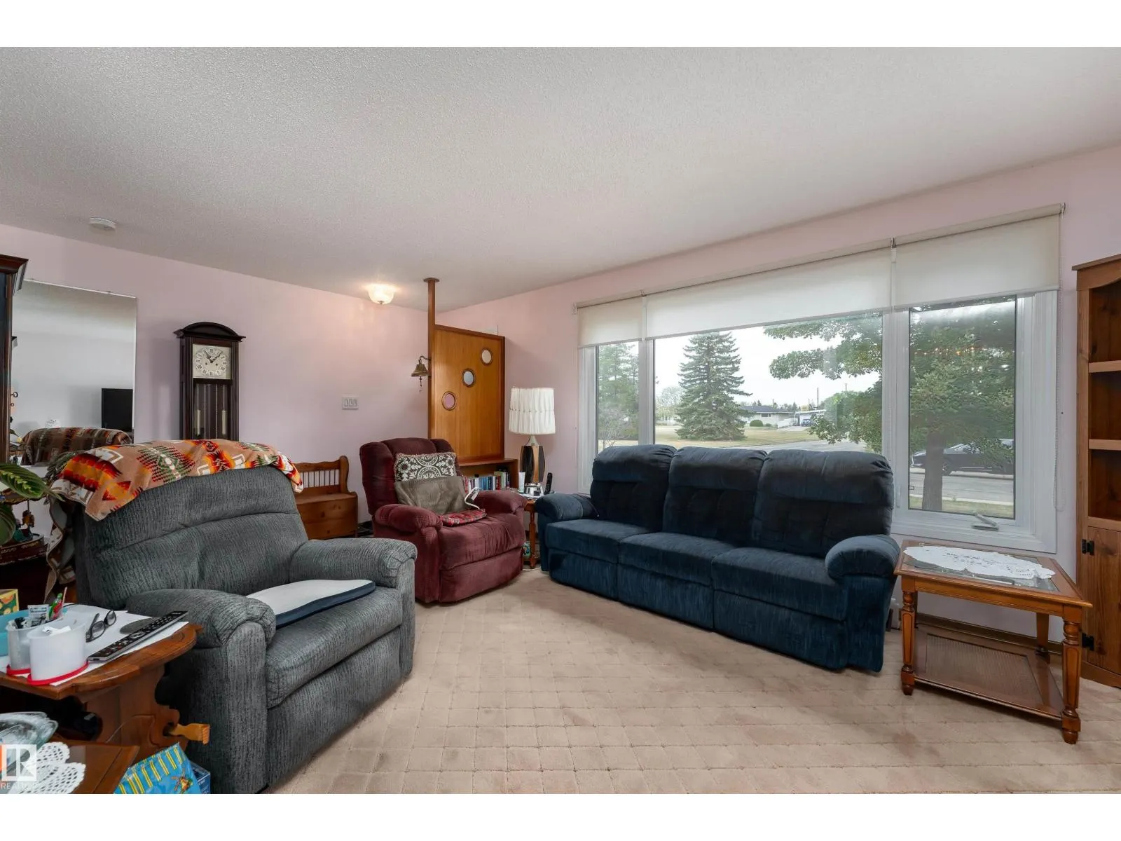 8411 135 AV NW