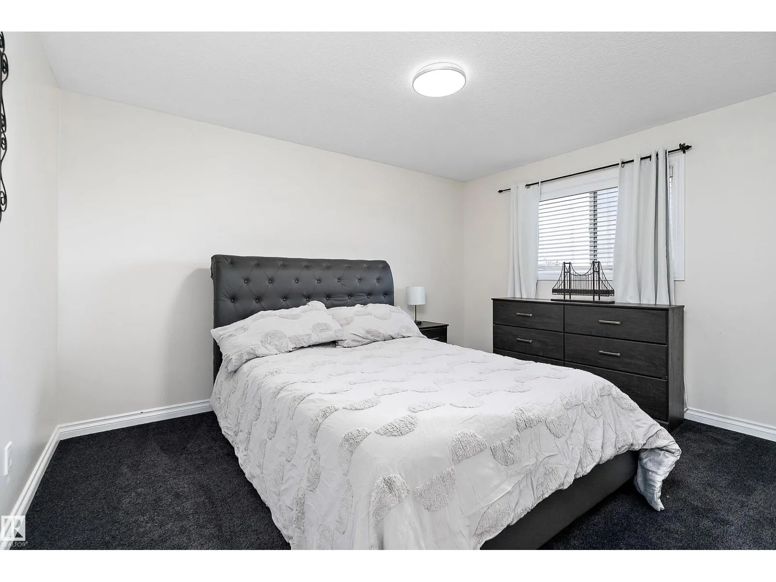 7326 166A AV NW