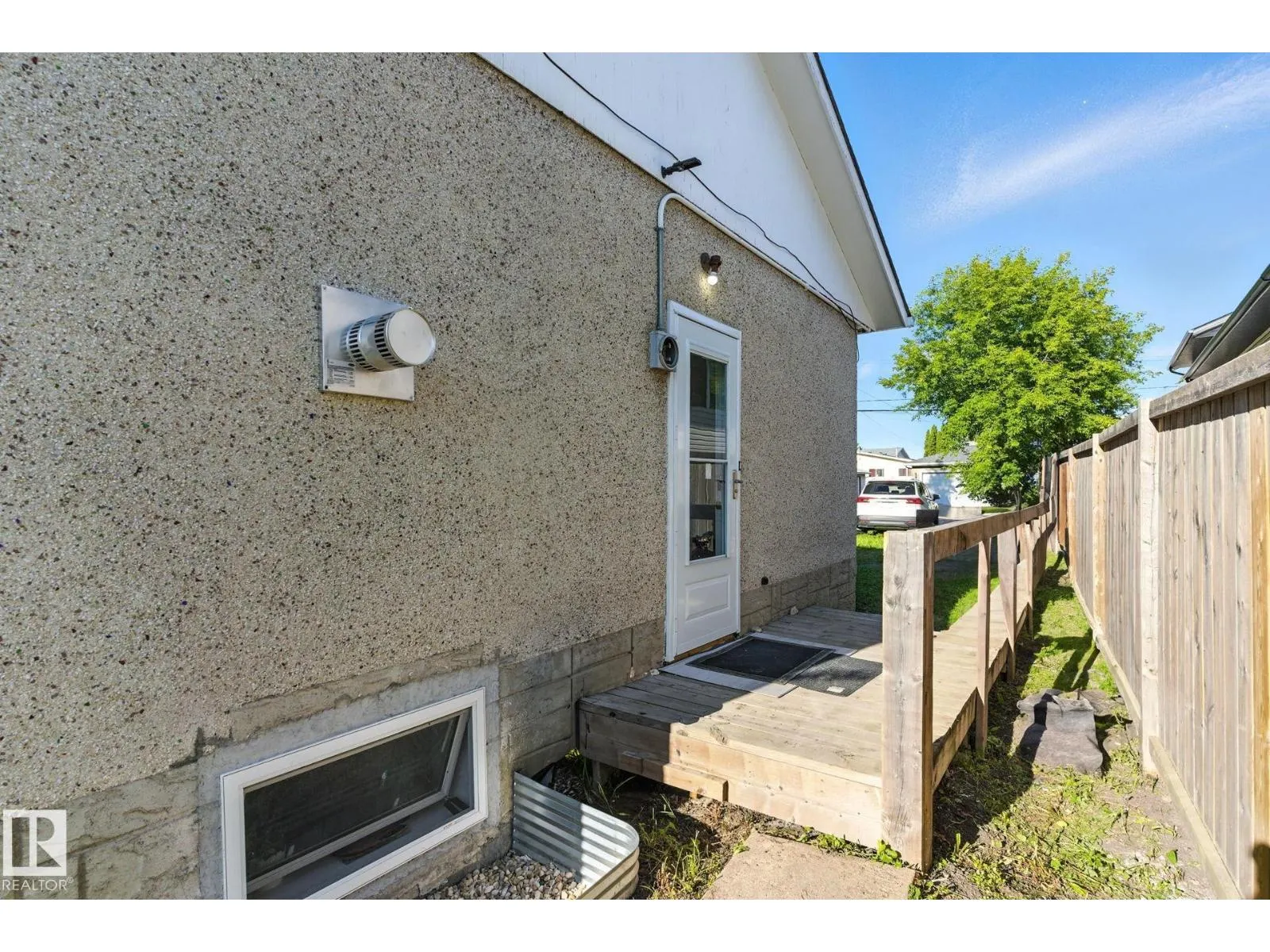 10505 154 ST NW