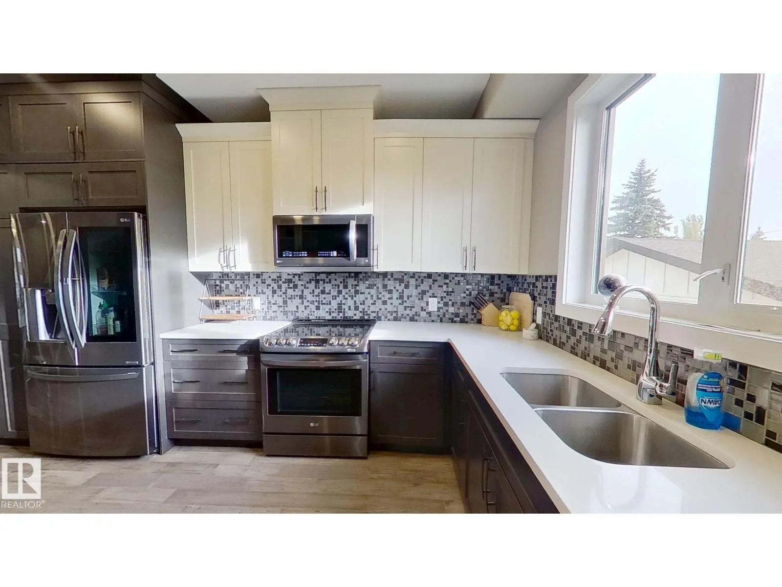 8809 148 ST NW