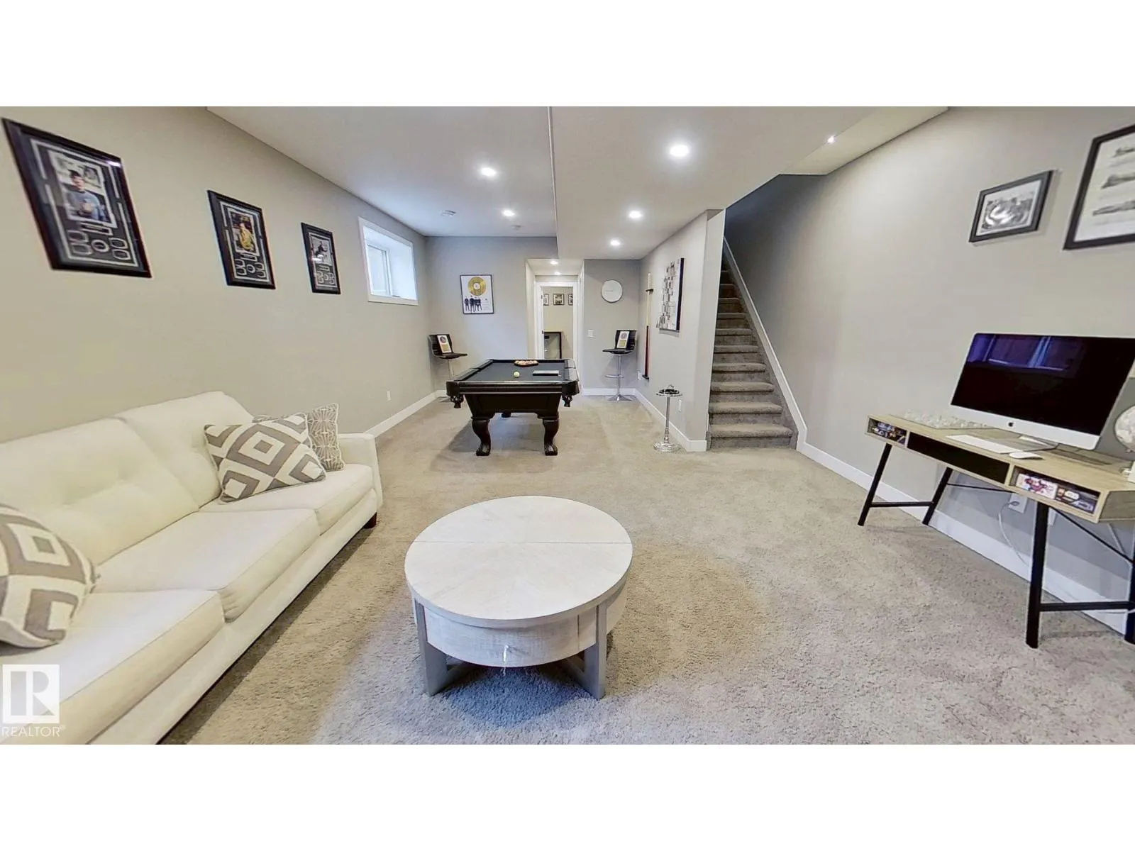 8809 148 ST NW
