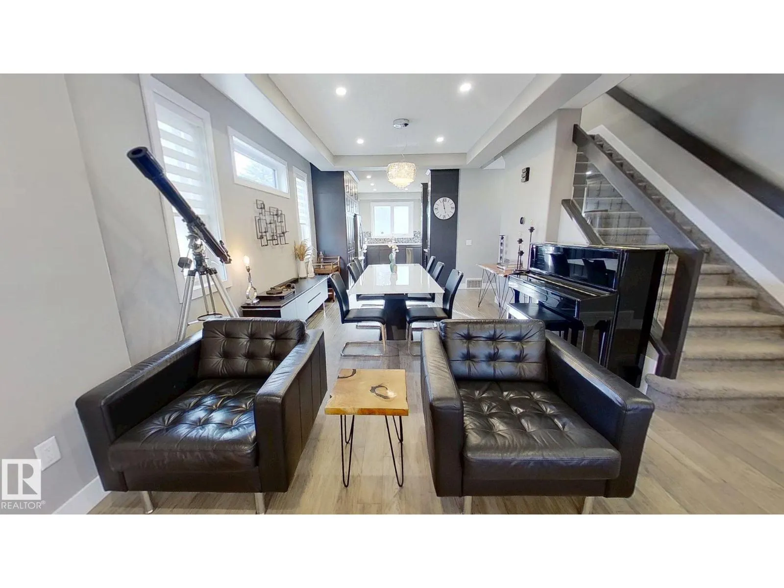 8809 148 ST NW