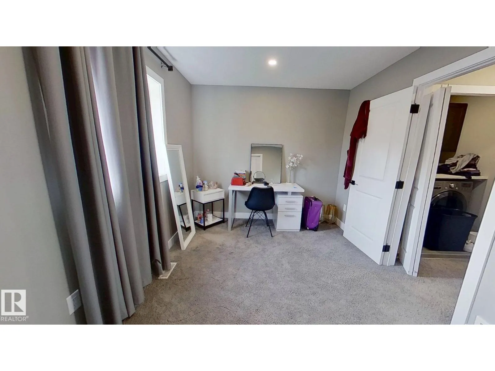8809 148 ST NW