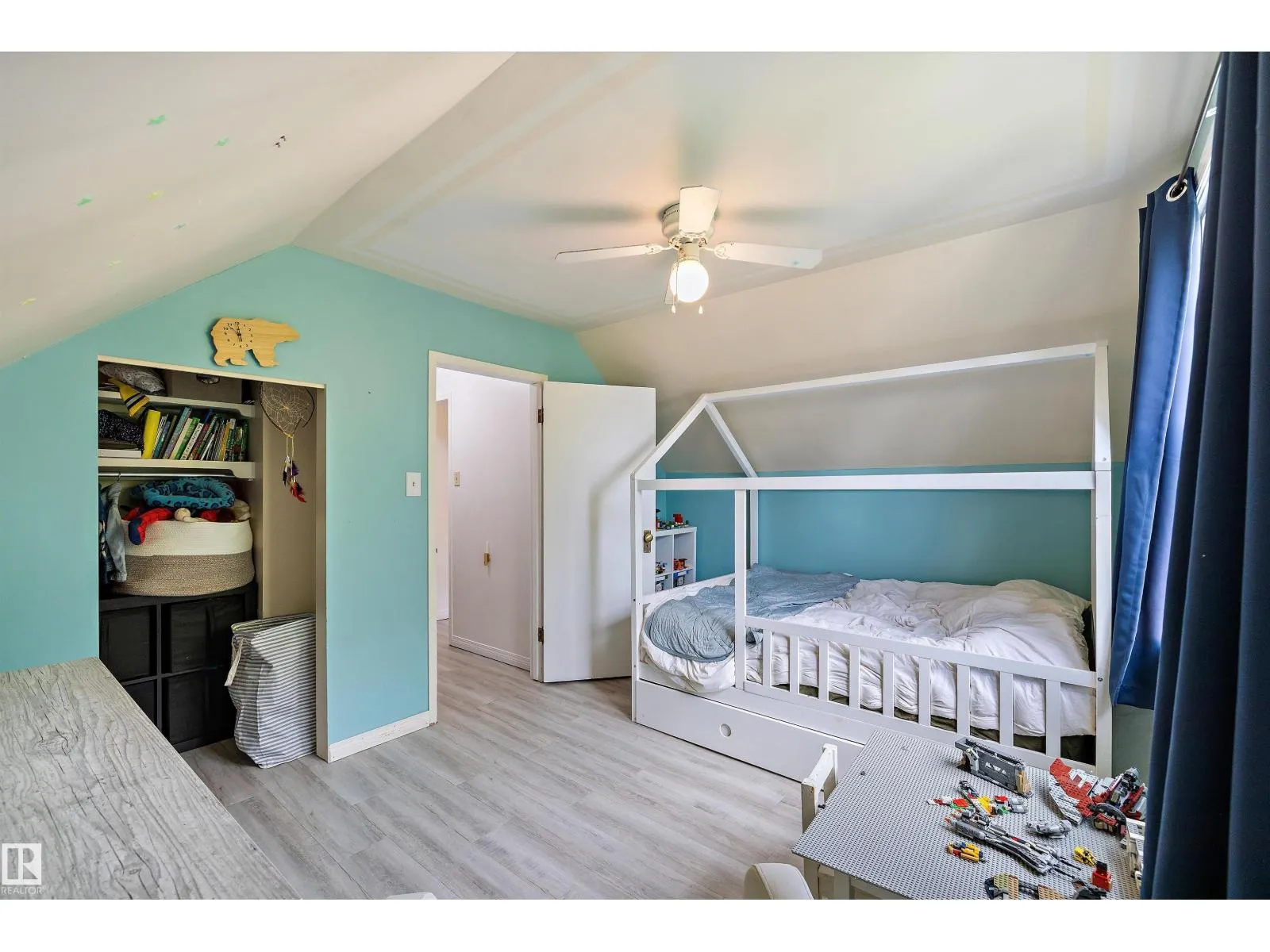 8006 75 ST NW