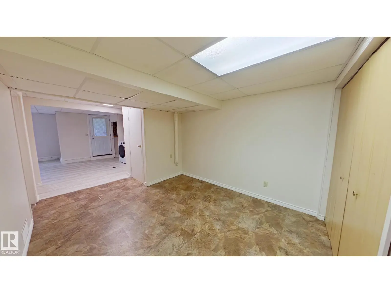 #31 3520 60 ST NW