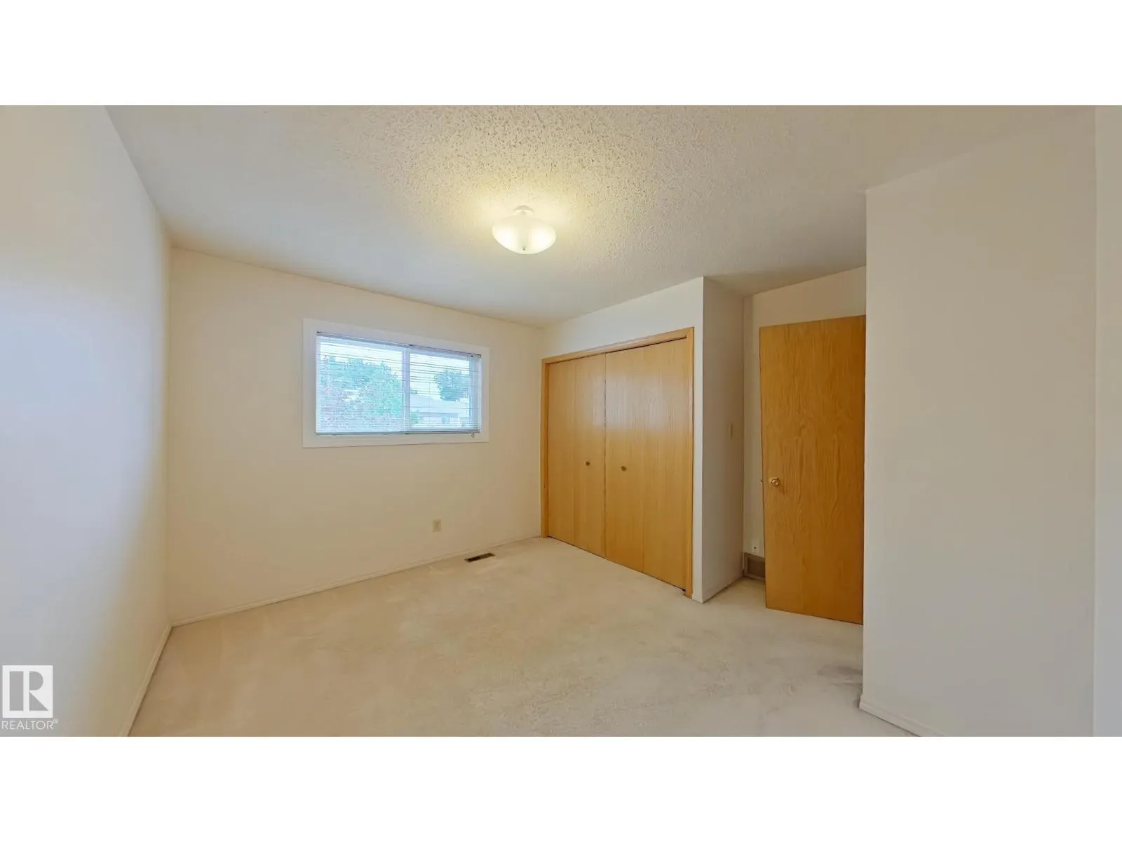 #31 3520 60 ST NW
