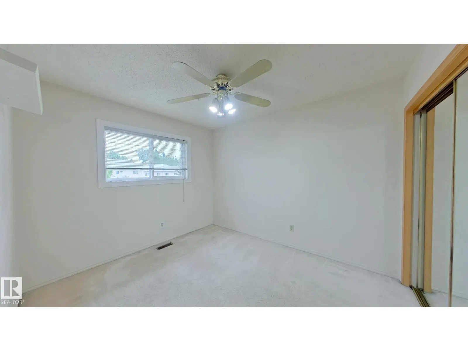 #31 3520 60 ST NW