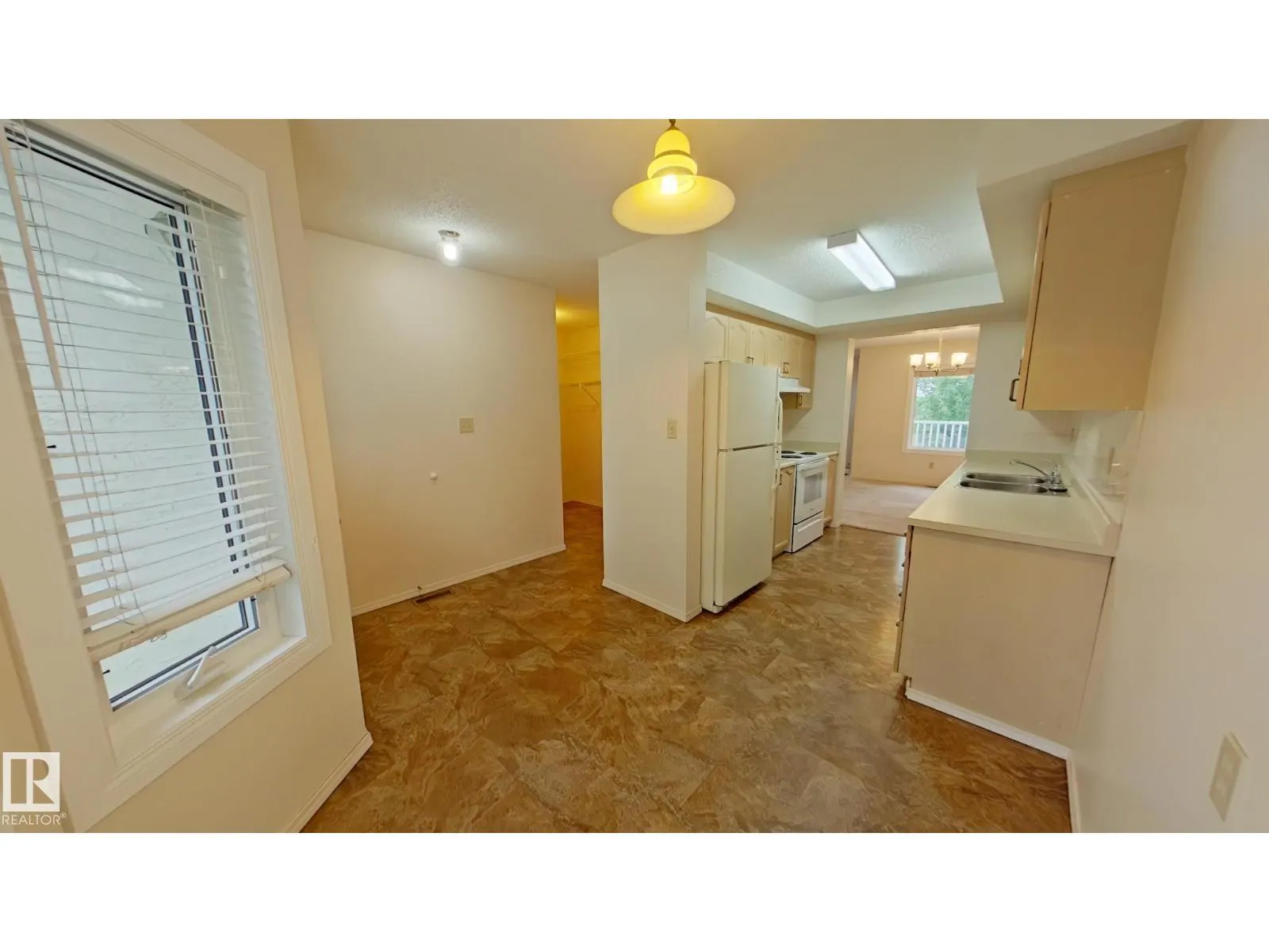 #31 3520 60 ST NW