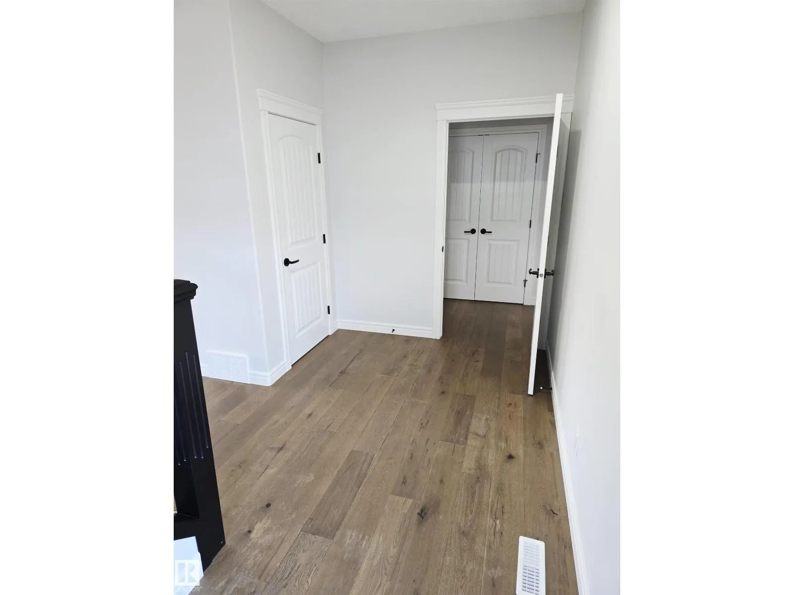 449 CONROY CR N SW