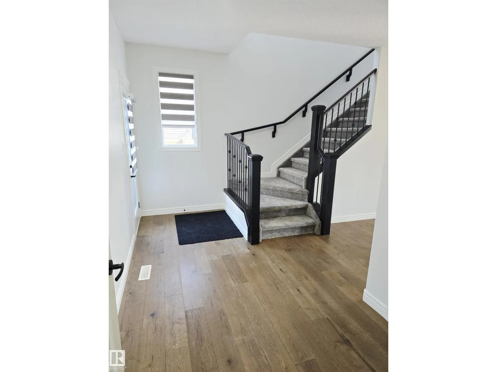 449 CONROY CR N SW