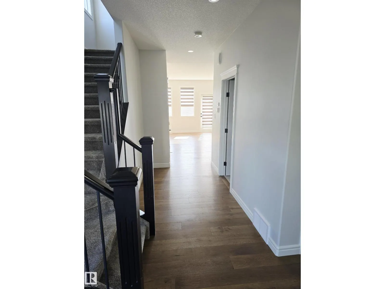 449 CONROY CR N SW
