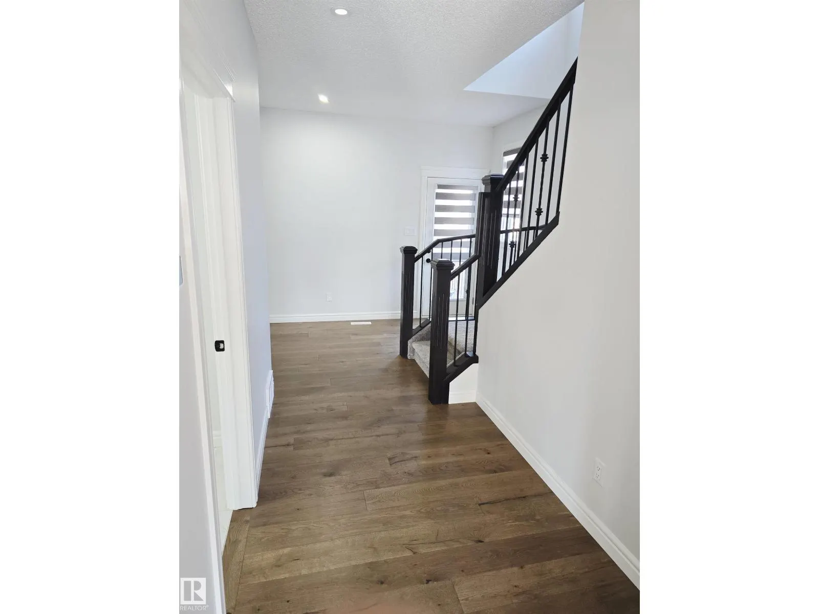 449 CONROY CR N SW