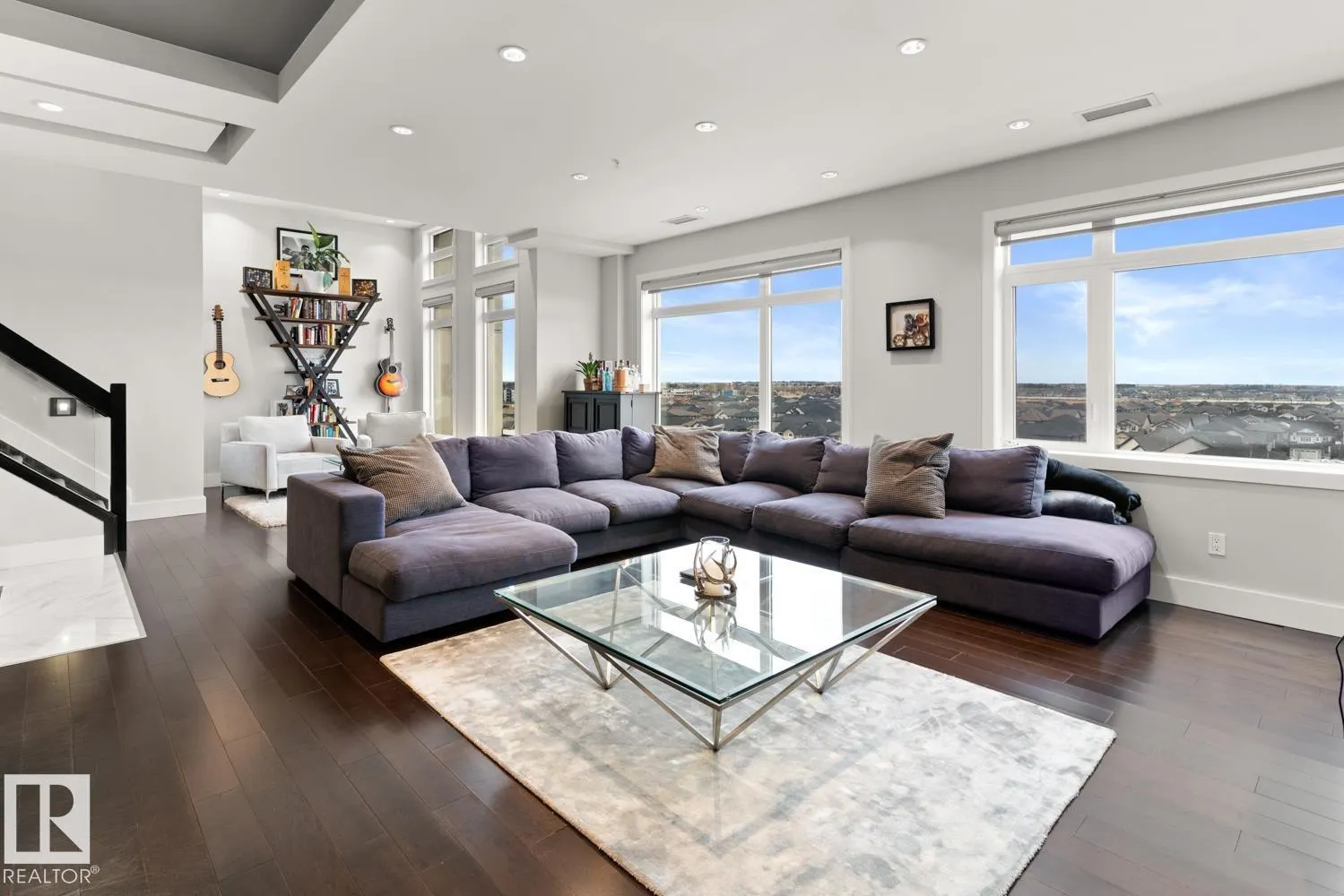 #804 5151 WINDERMERE BV SW