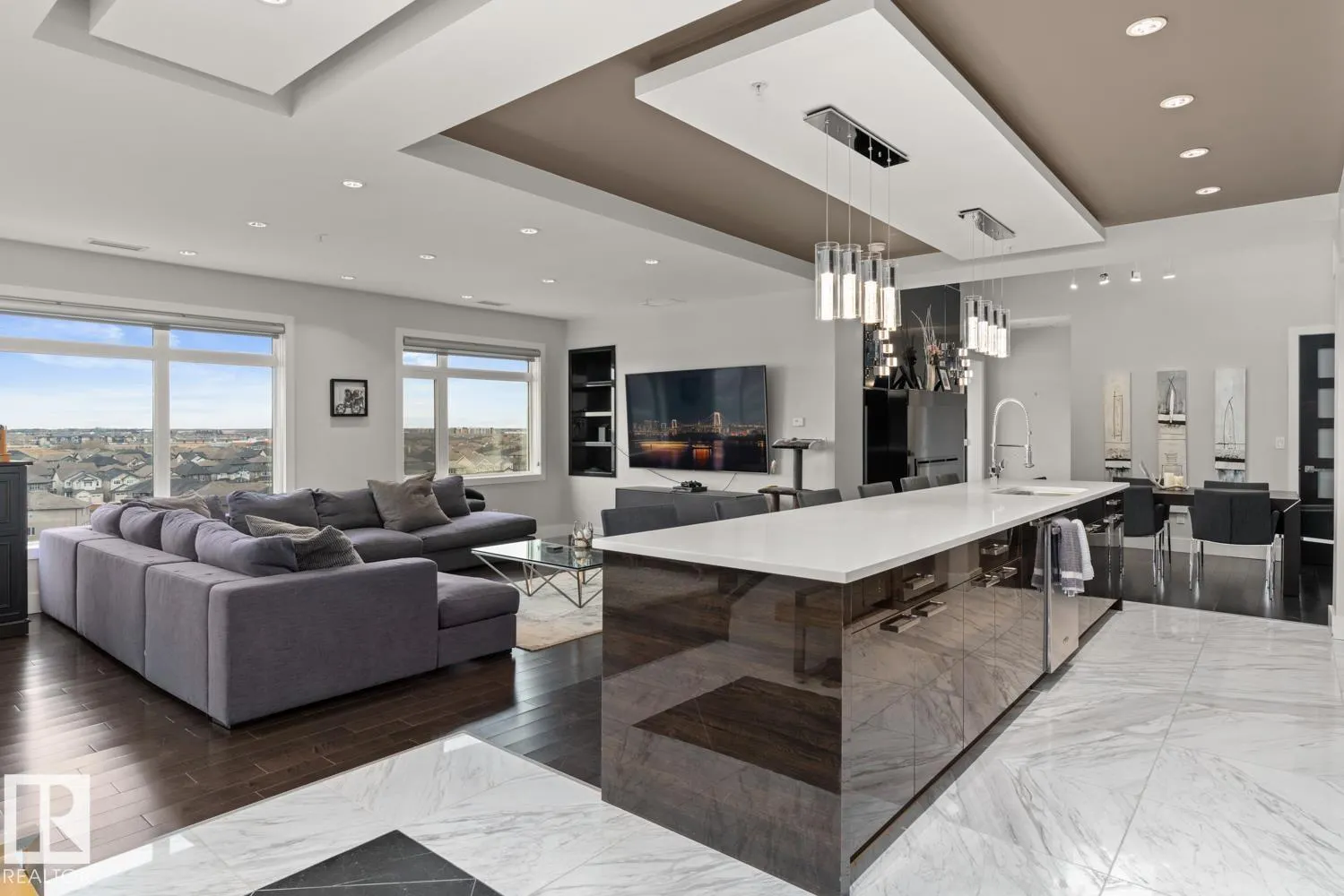 #804 5151 WINDERMERE BV SW