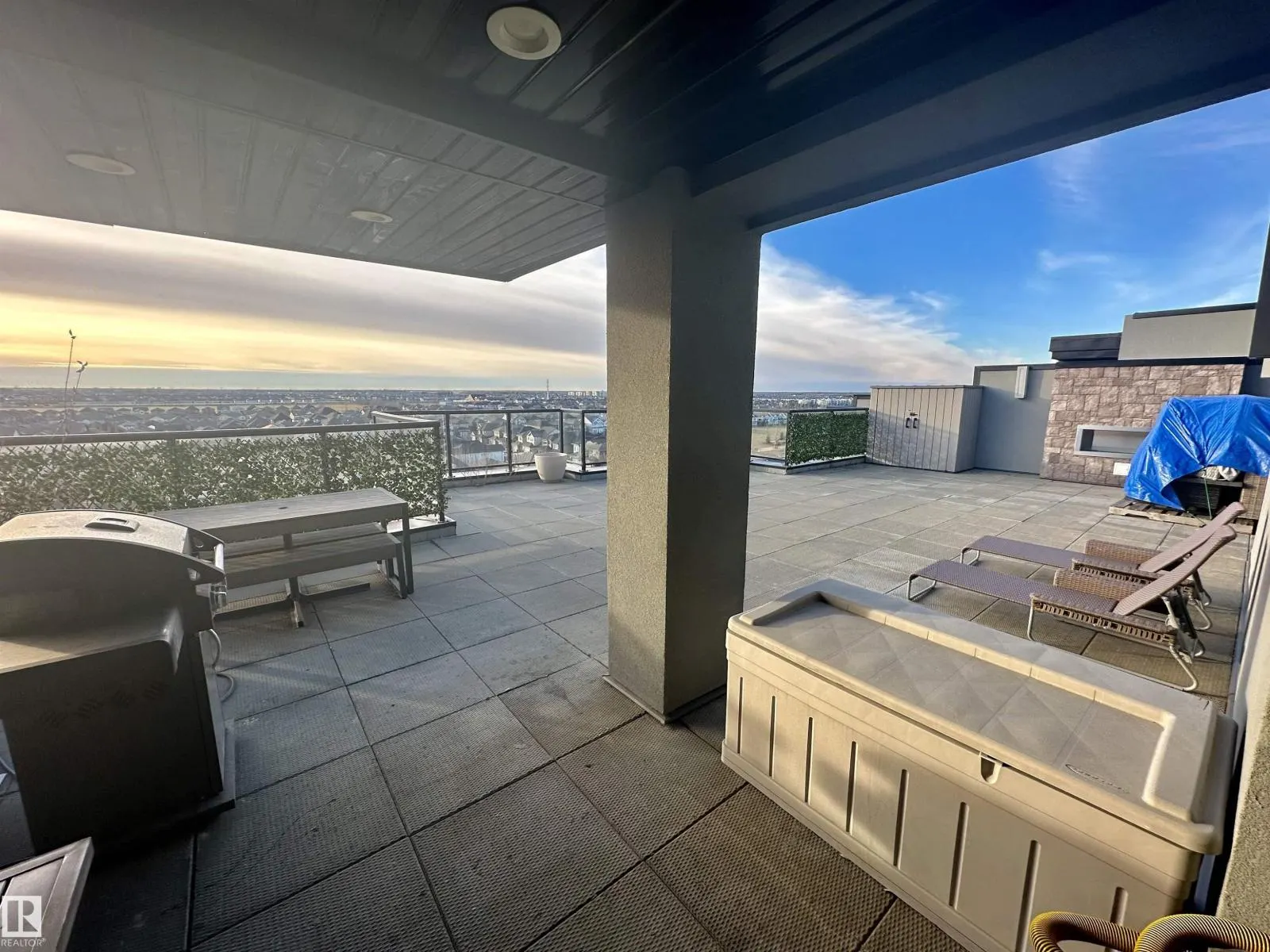 #804 5151 WINDERMERE BV SW
