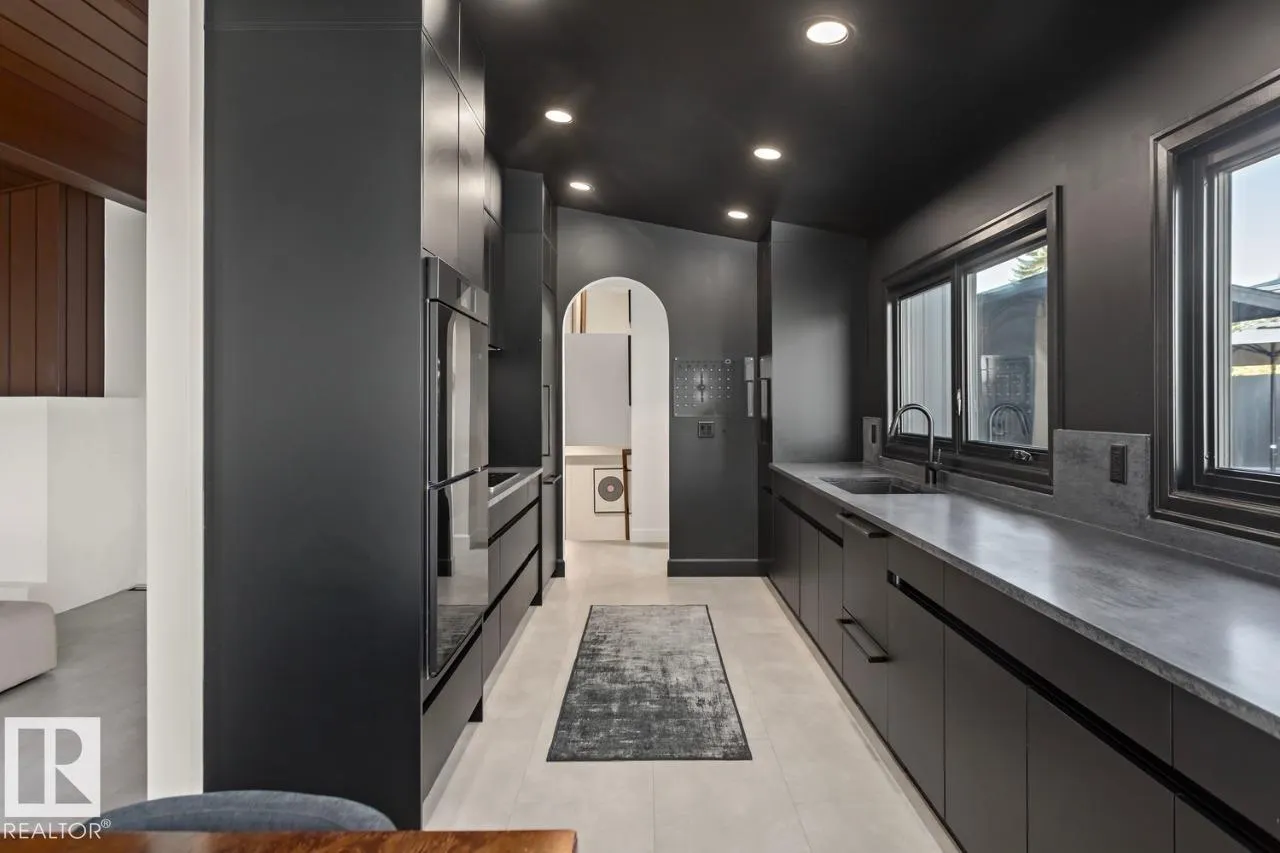 10804 65 ST NW