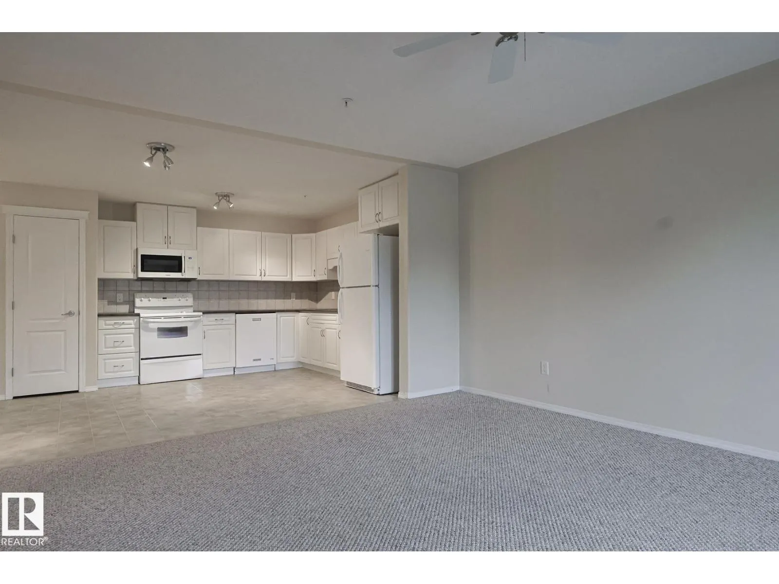 #409 261 Youville DR E NW