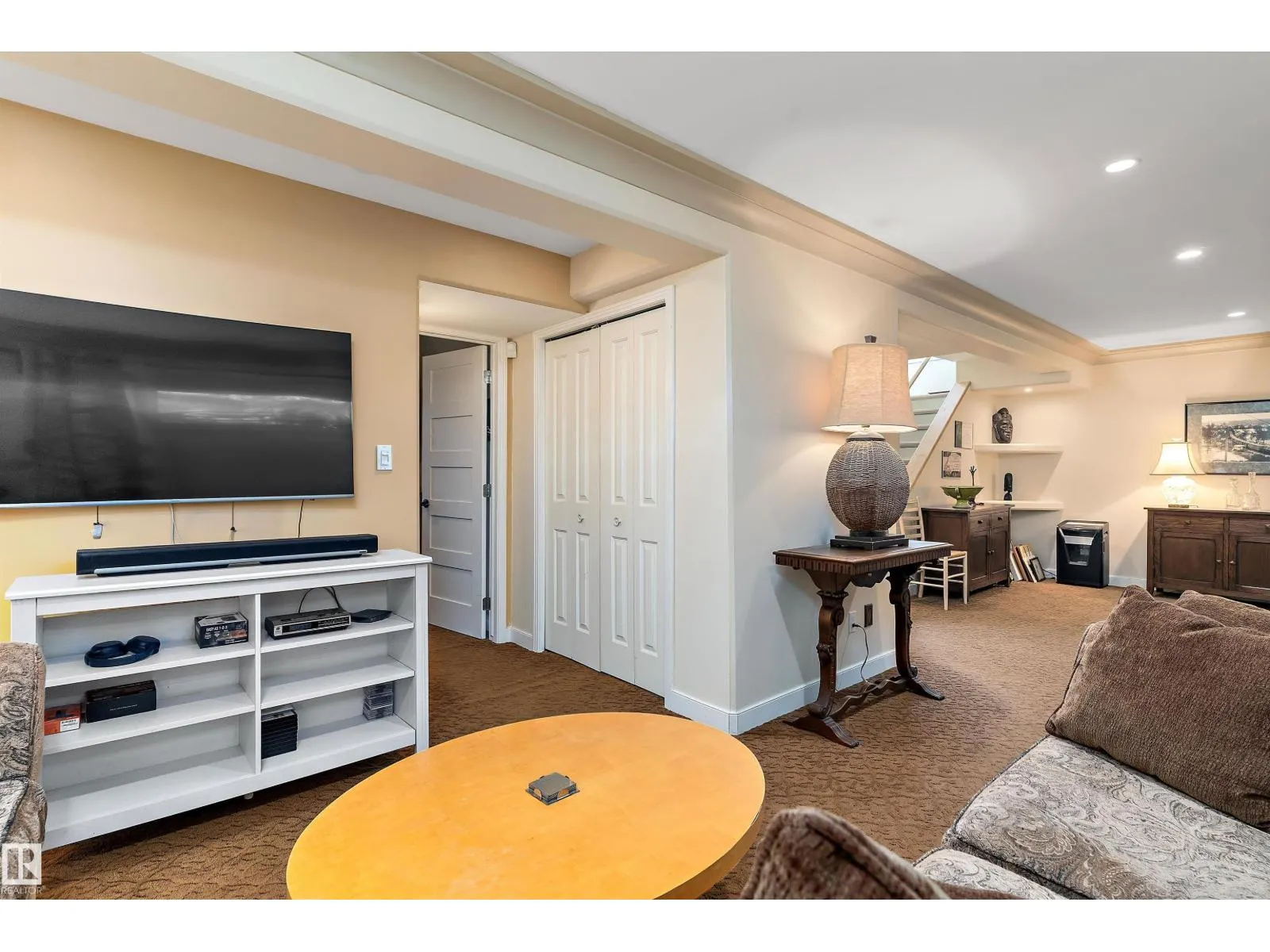 11939 68 ST NW