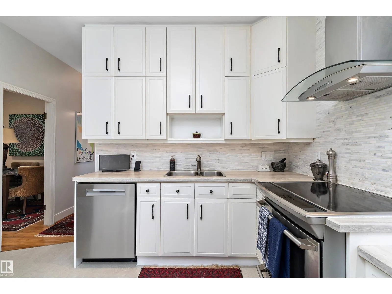 11939 68 ST NW