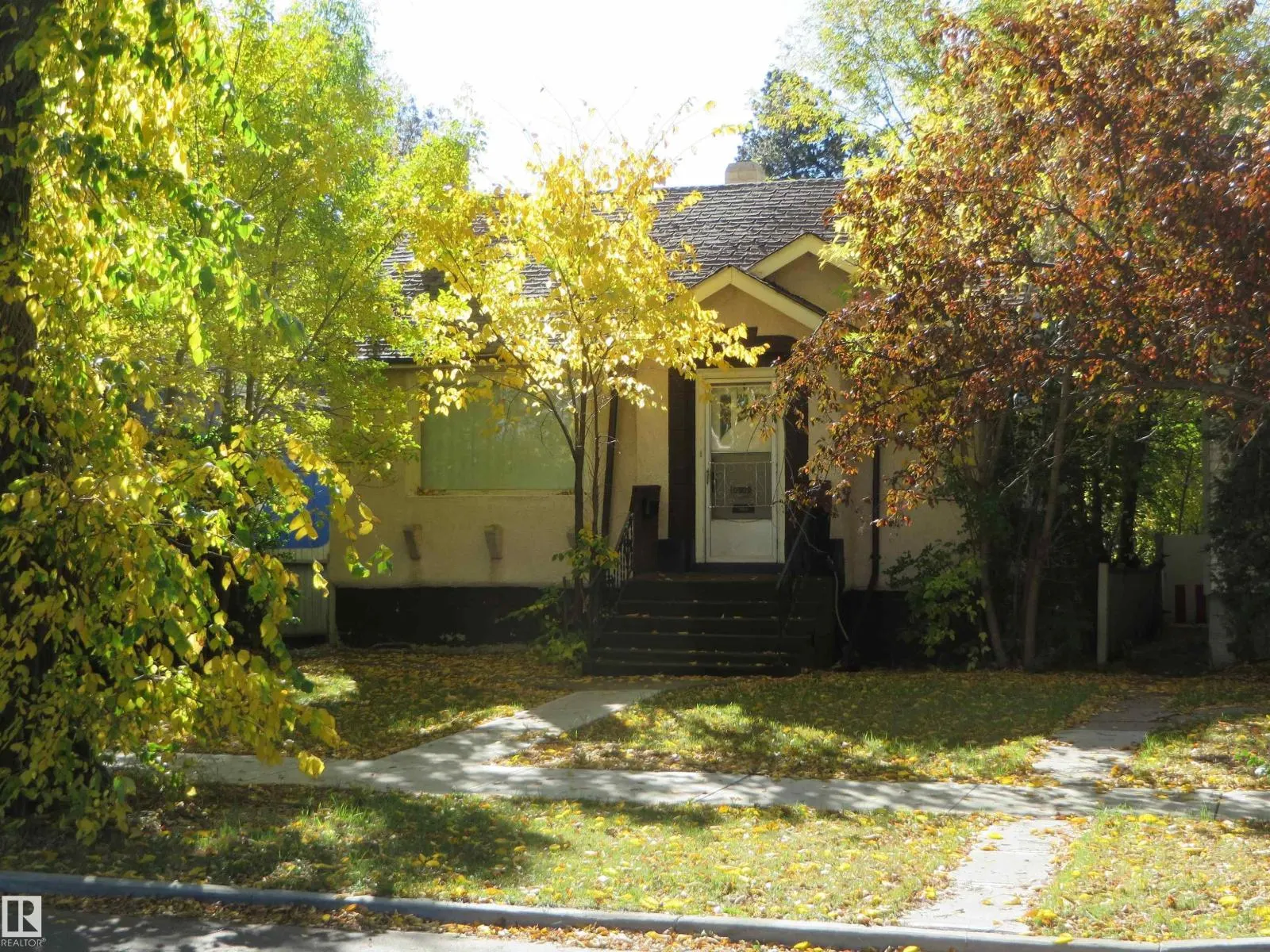 10909 79 AV NW